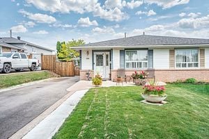 46 Marblehead Cres