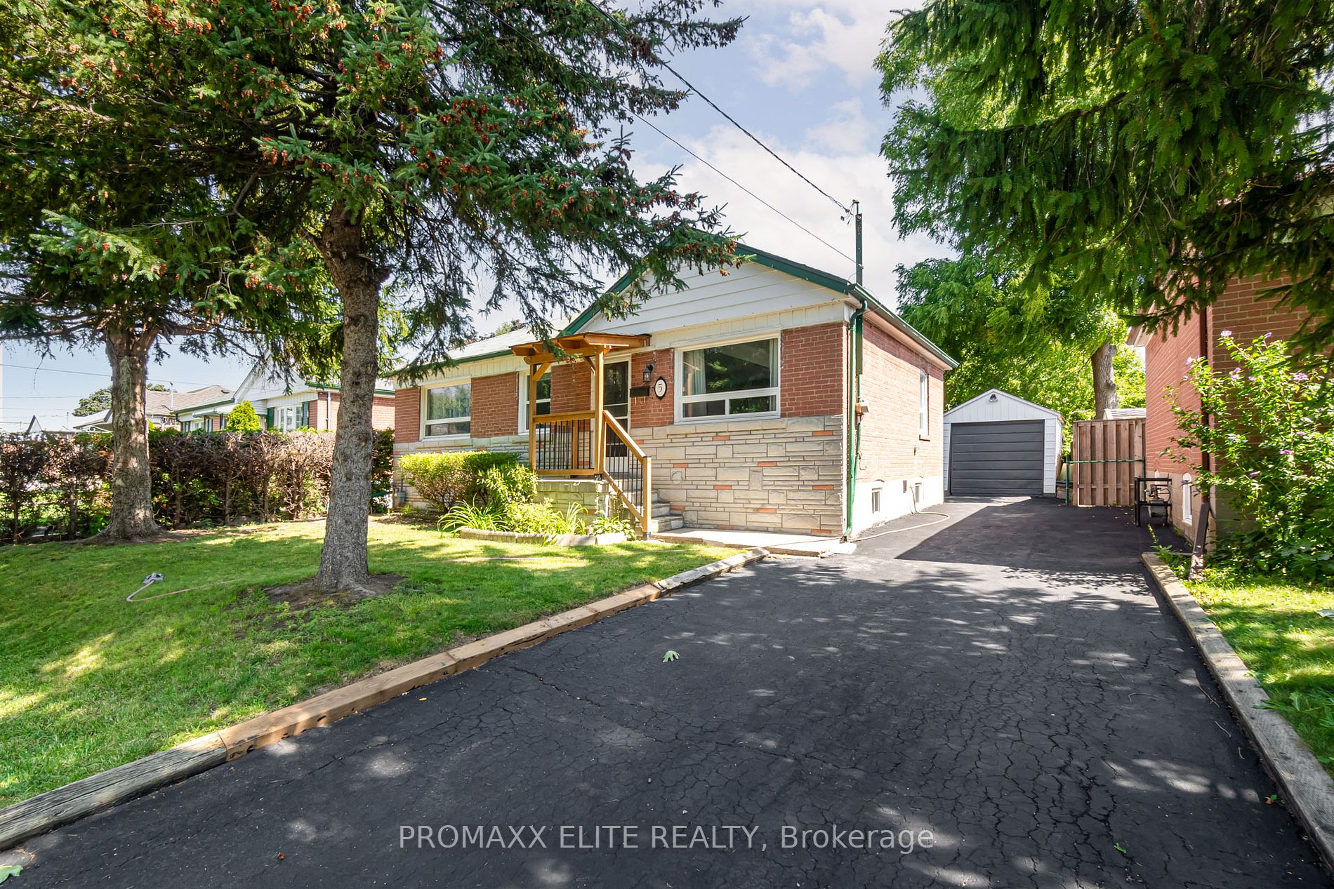 5 Lockerbie Ave