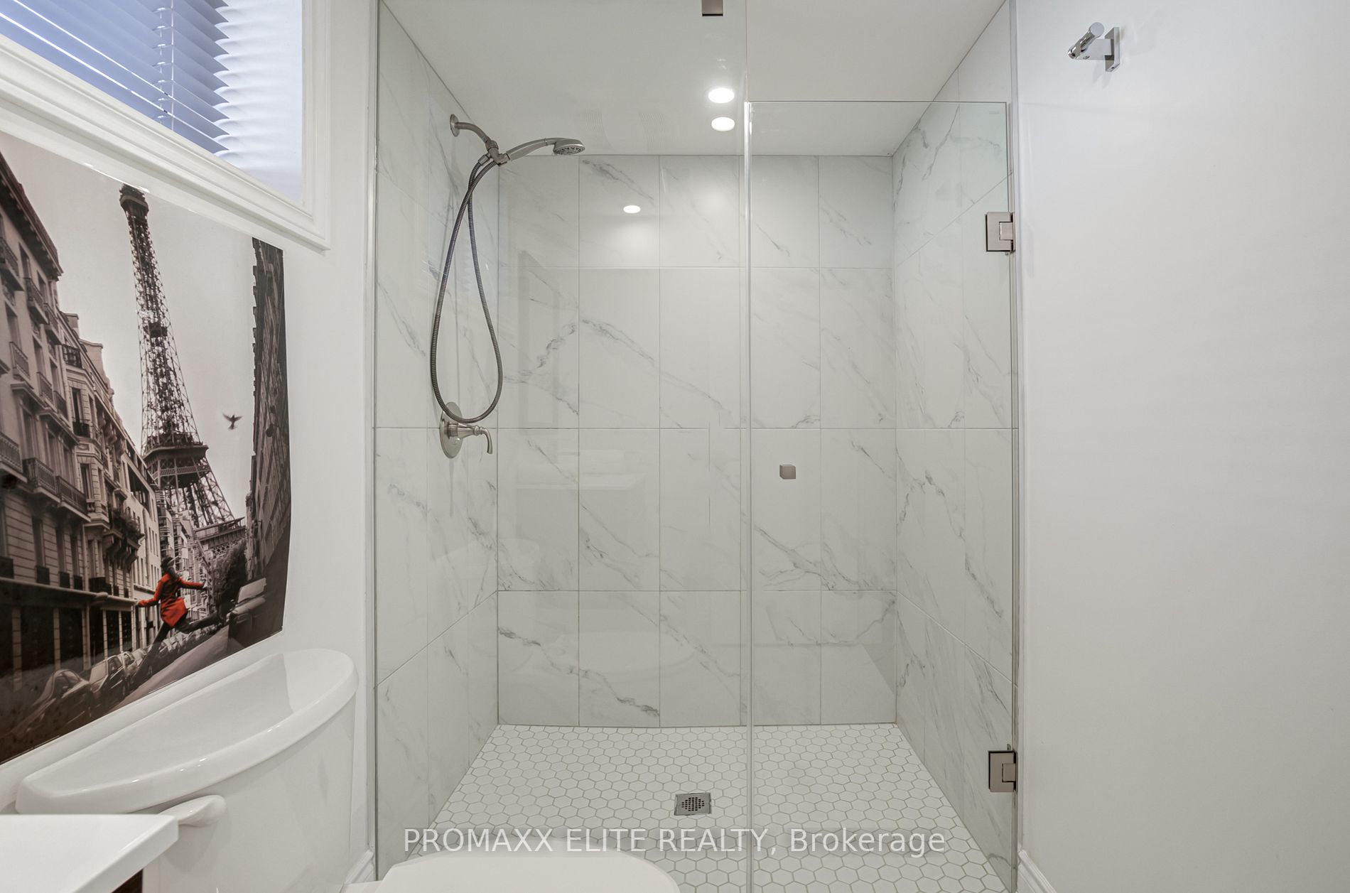 5 Lockerbie Ave