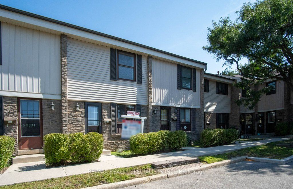 2779 Gananoque Dr, #34