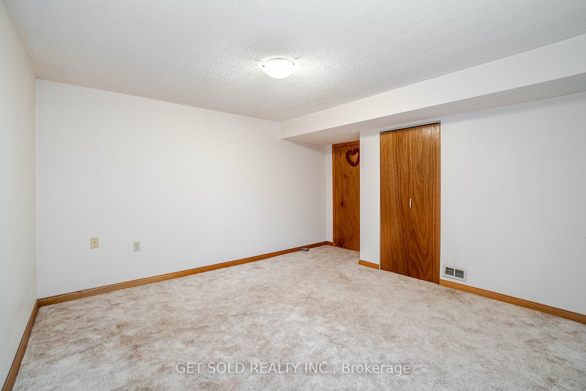 Listing W6792178 - Large Photo # 19