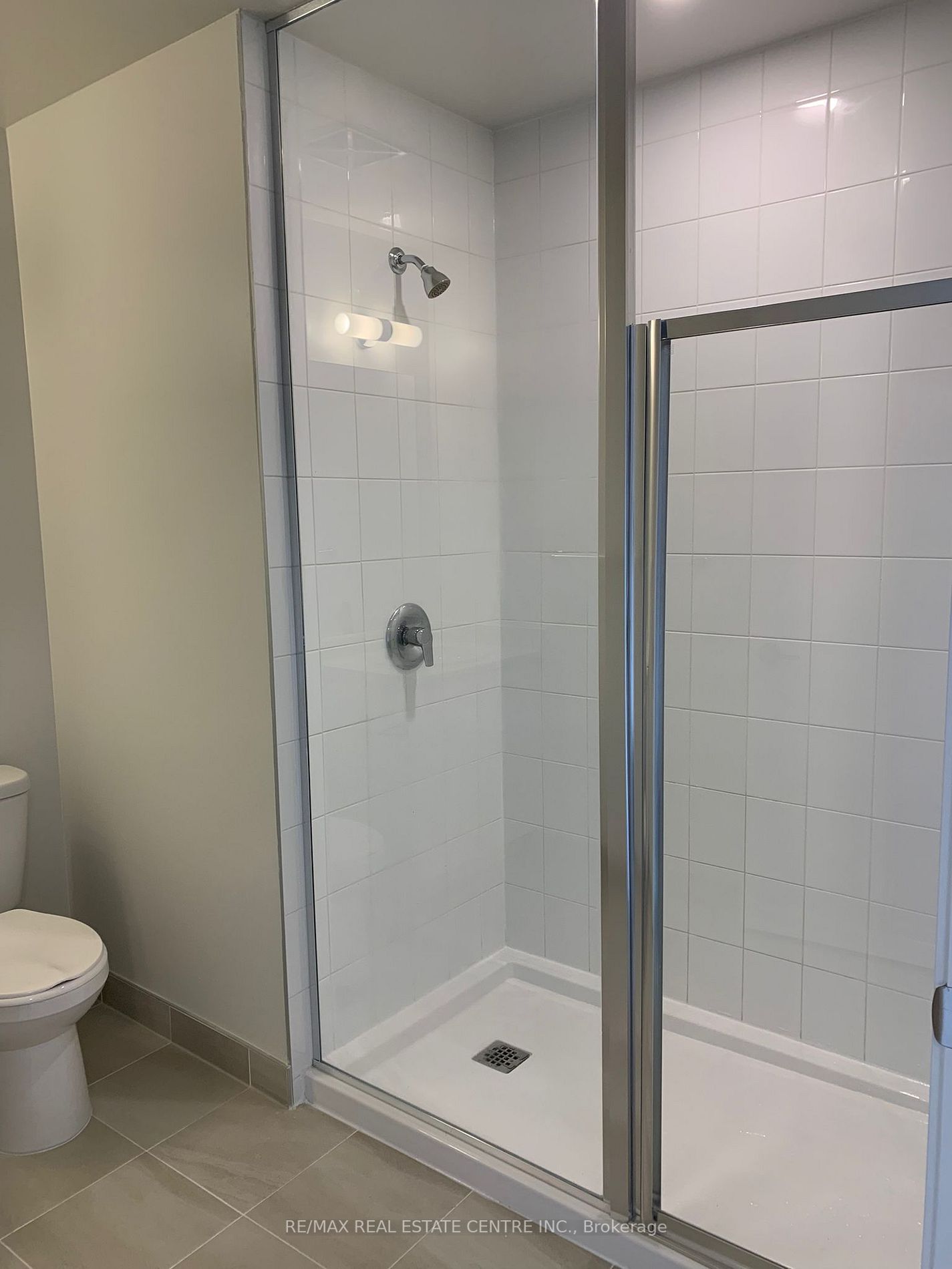 62 Sky Harbour Dr, #402