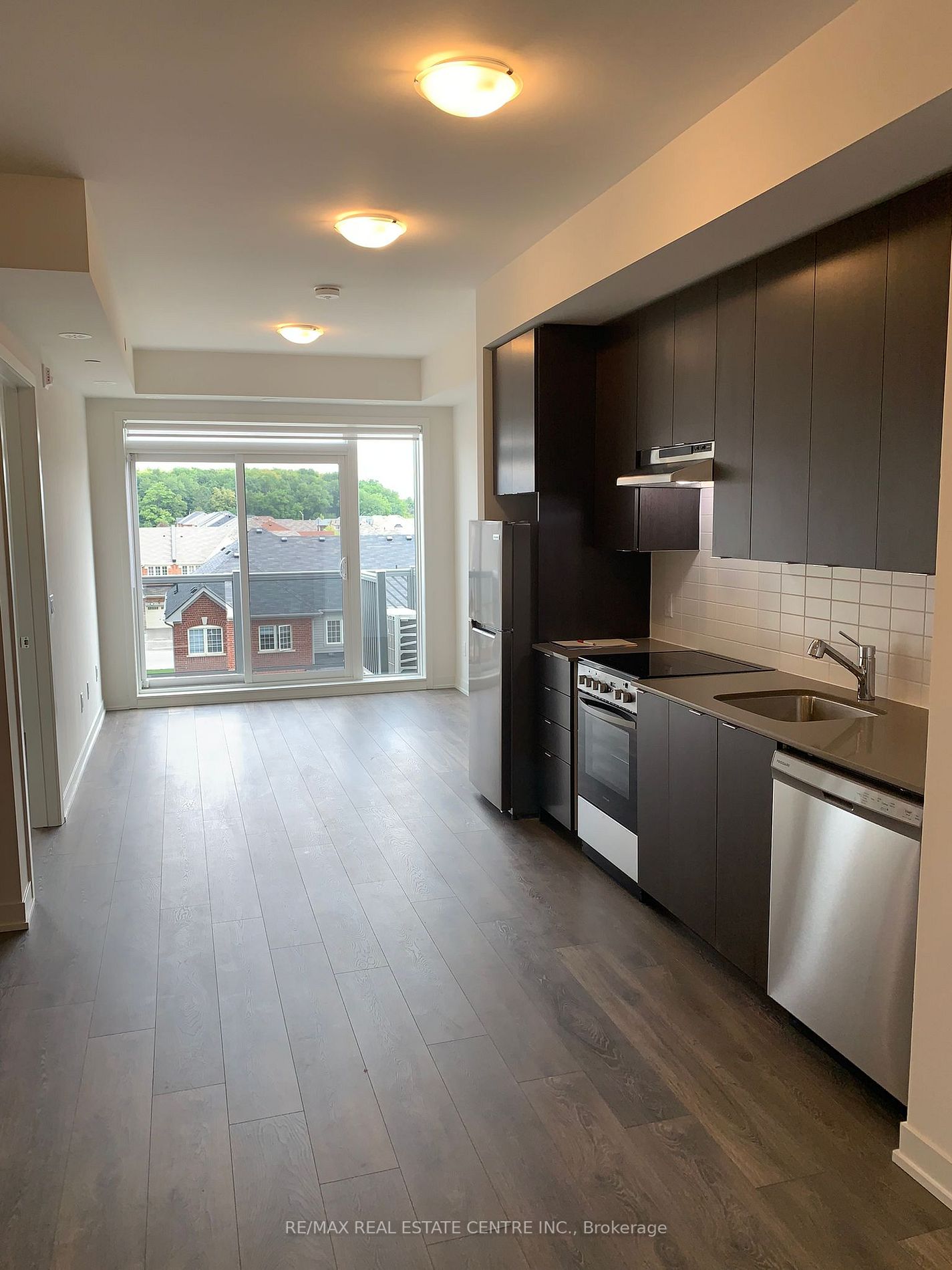 62 Sky Harbour Dr, #402