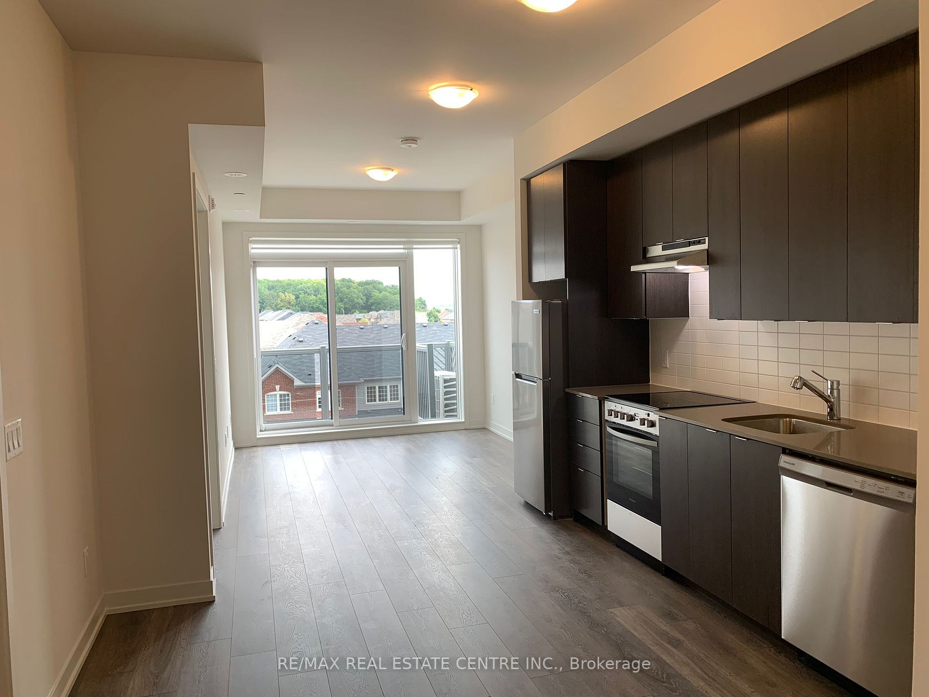 62 Sky Harbour Dr, #402
