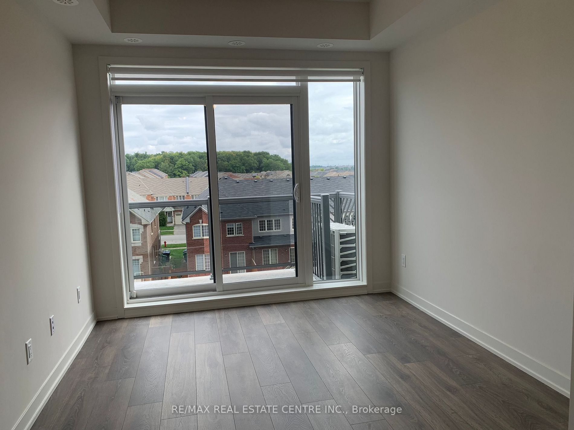 62 Sky Harbour Dr, #402