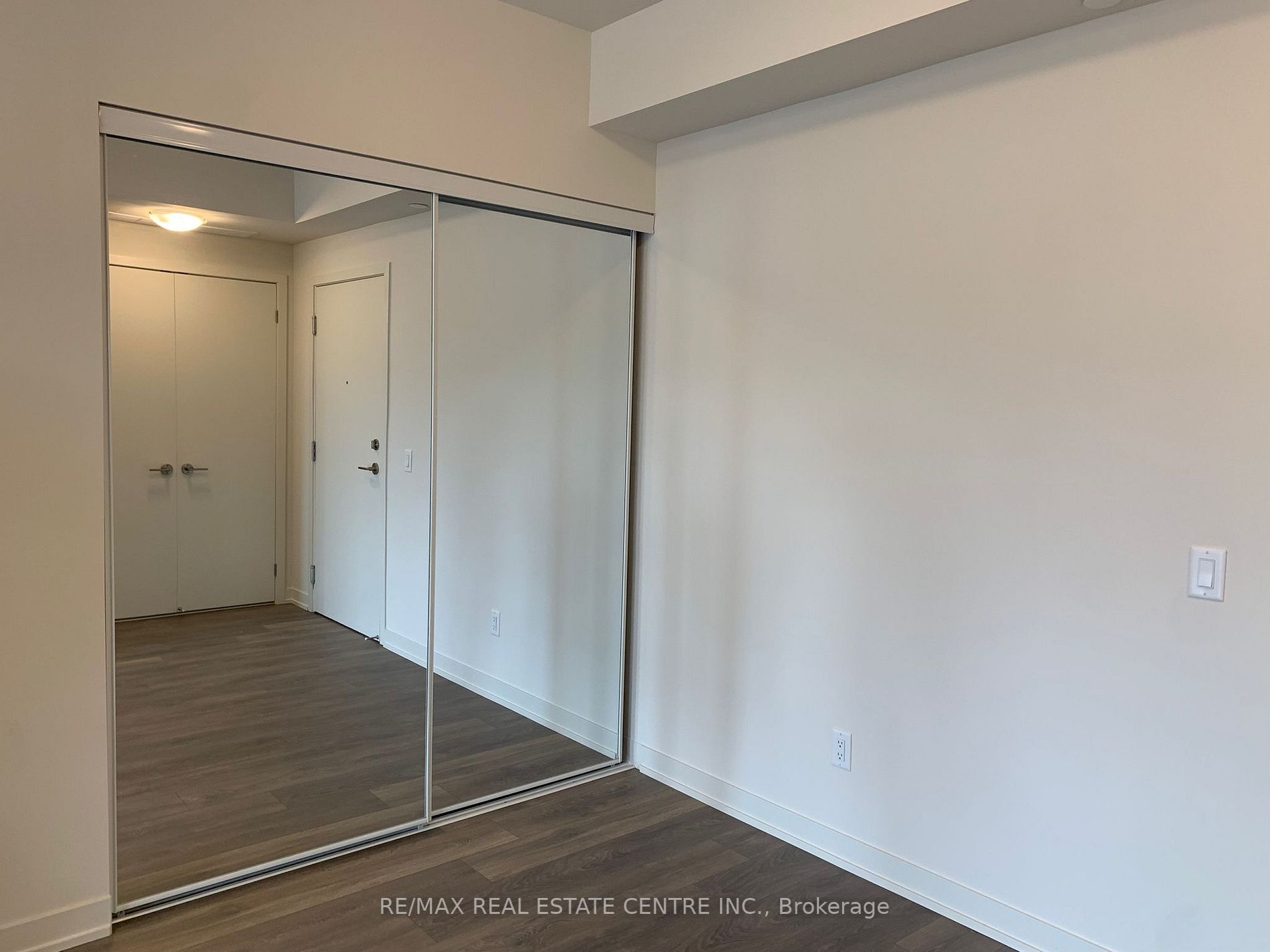 62 Sky Harbour Dr, #402