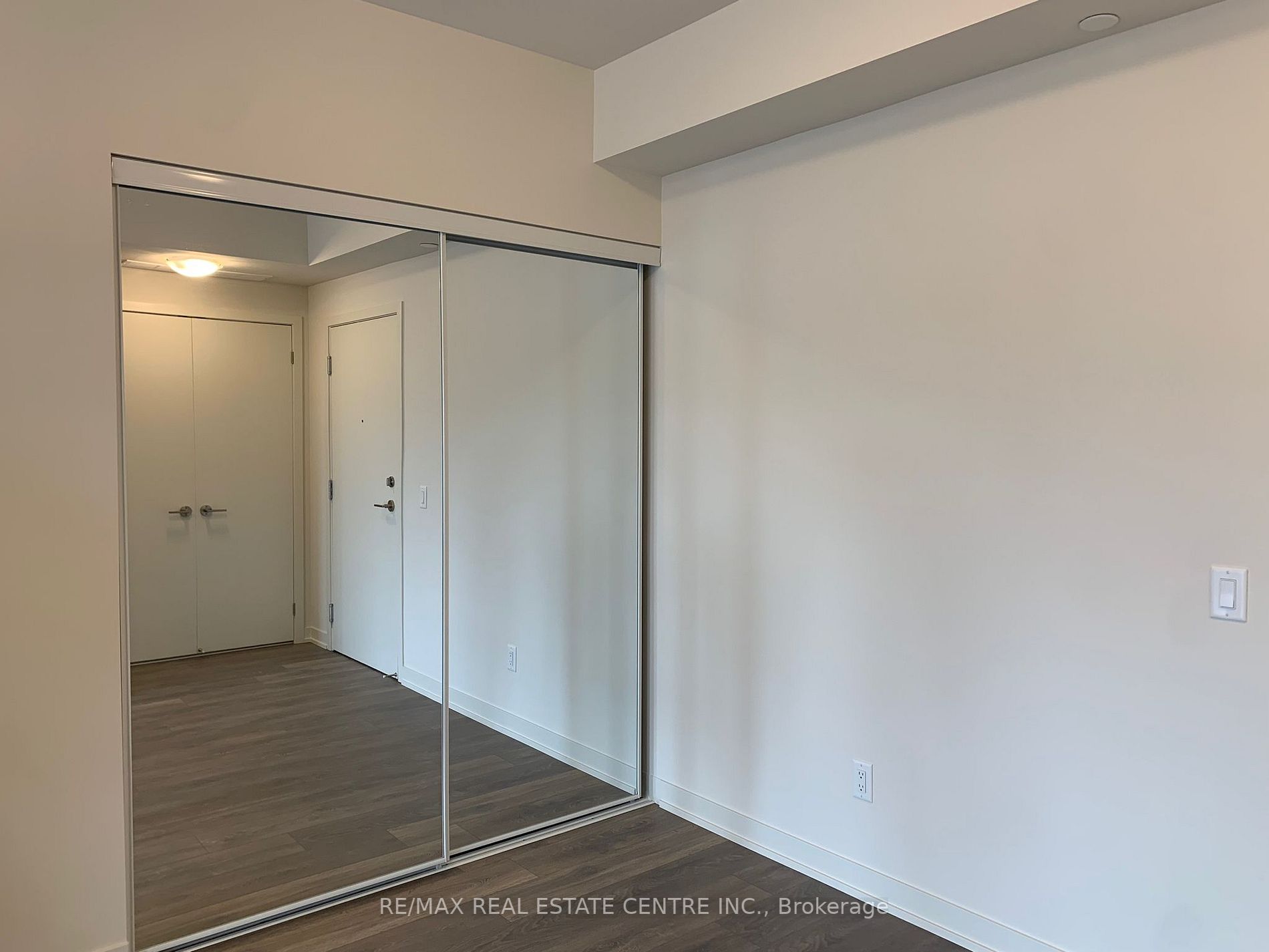 62 Sky Harbour Dr, #402