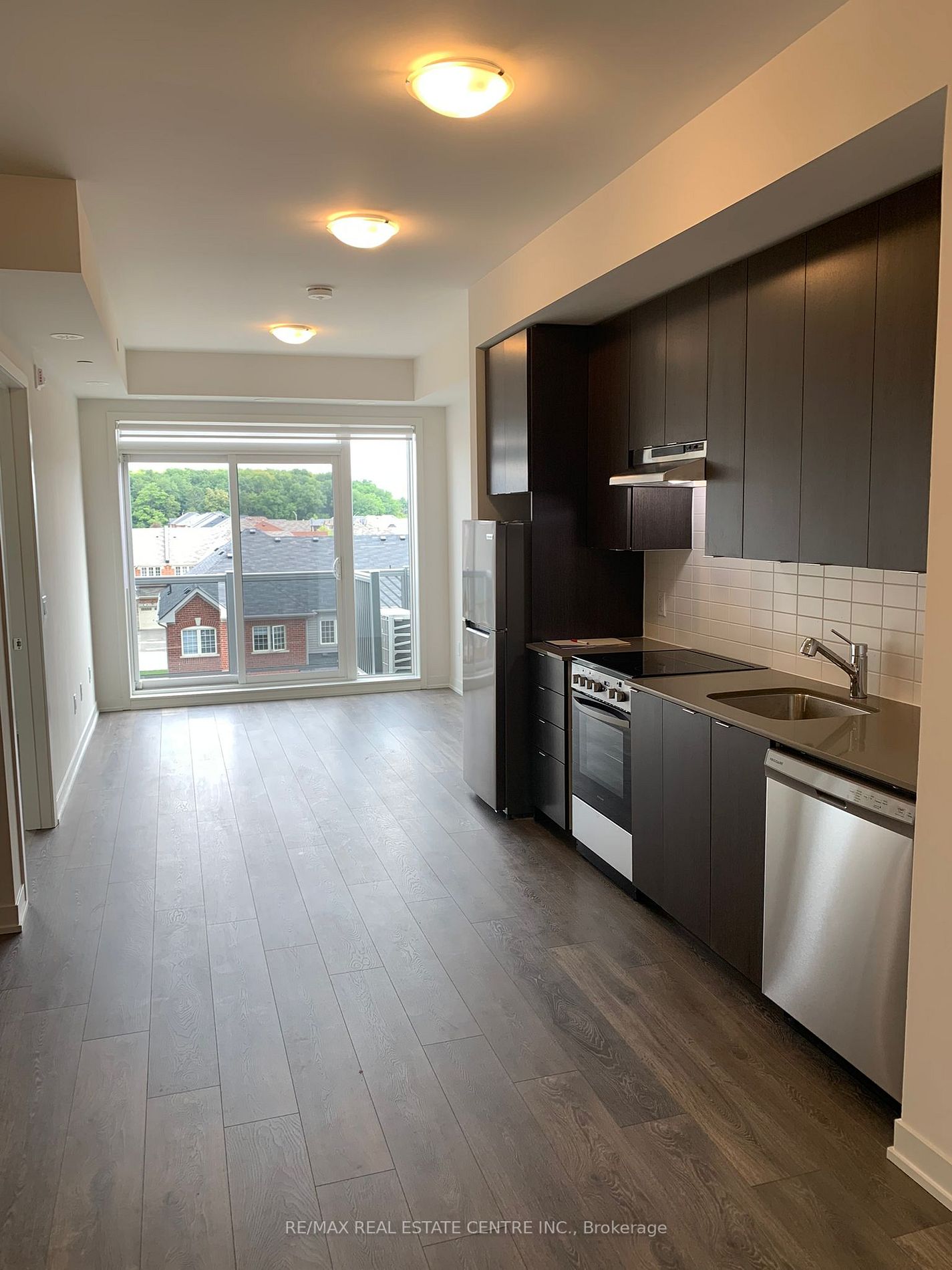 62 Sky Harbour Dr, #402