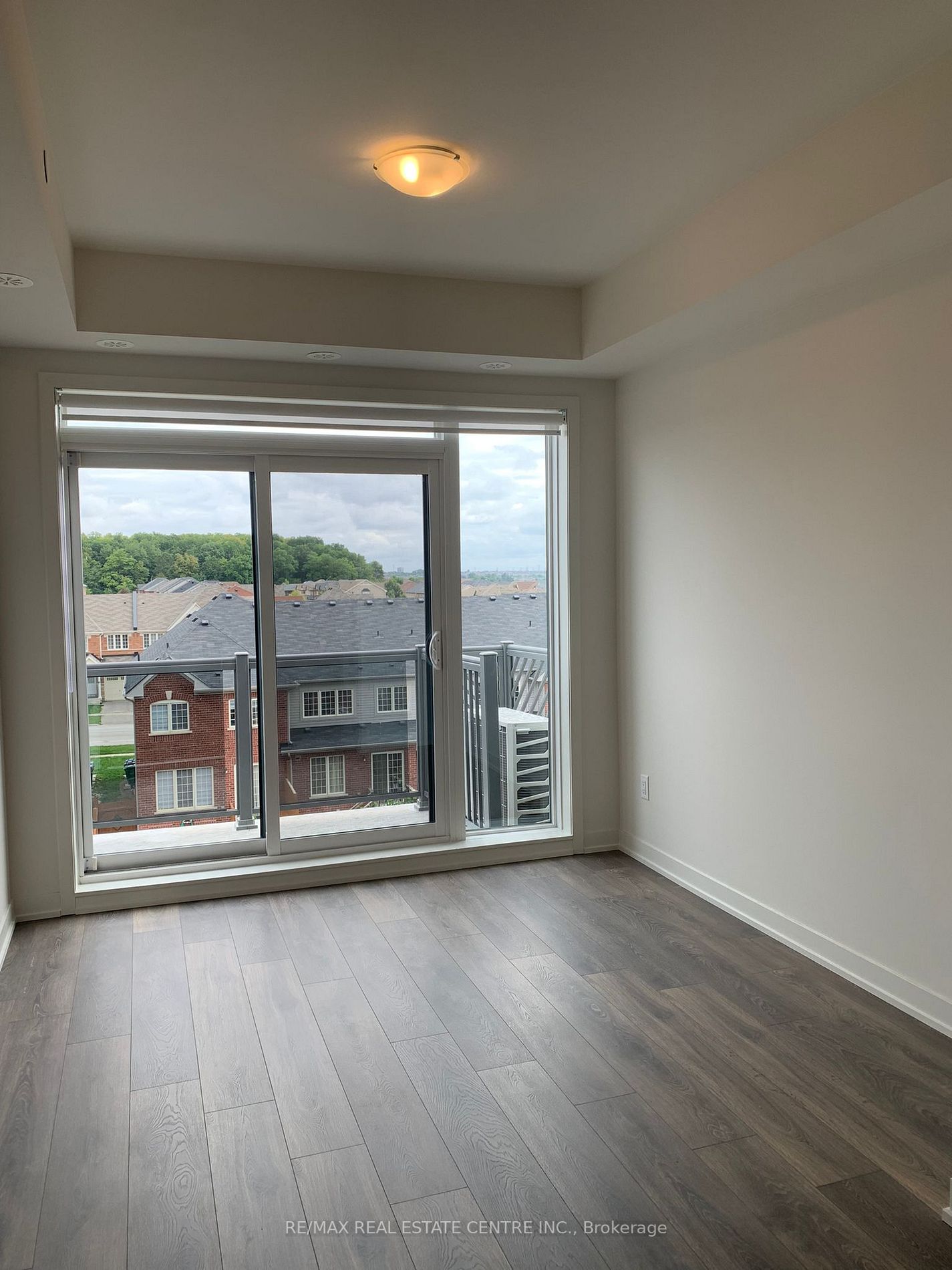 62 Sky Harbour Dr, #402