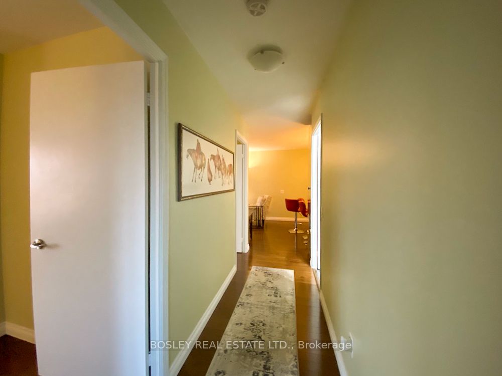 61 Heintzman St, #911