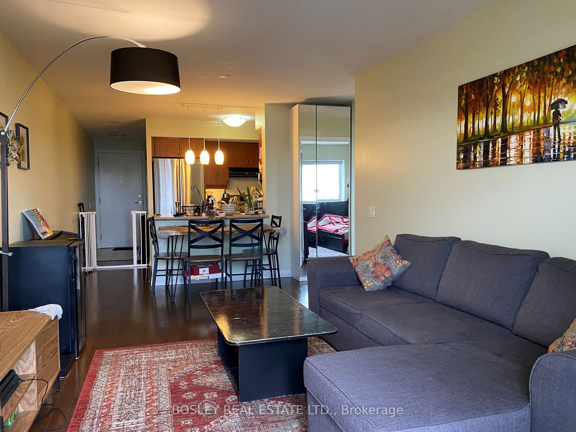 61 Heintzman St, #911