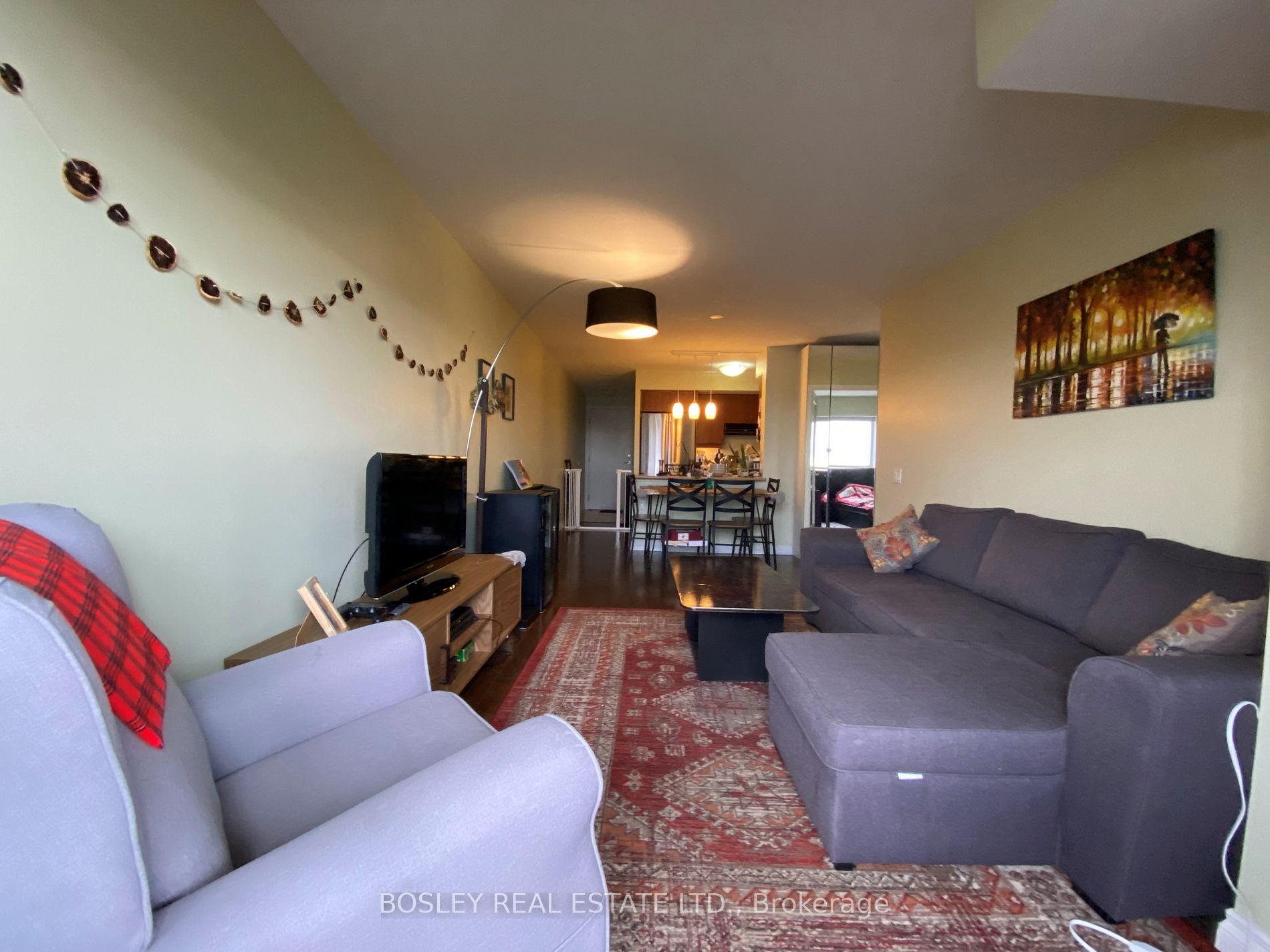 61 Heintzman St, #911