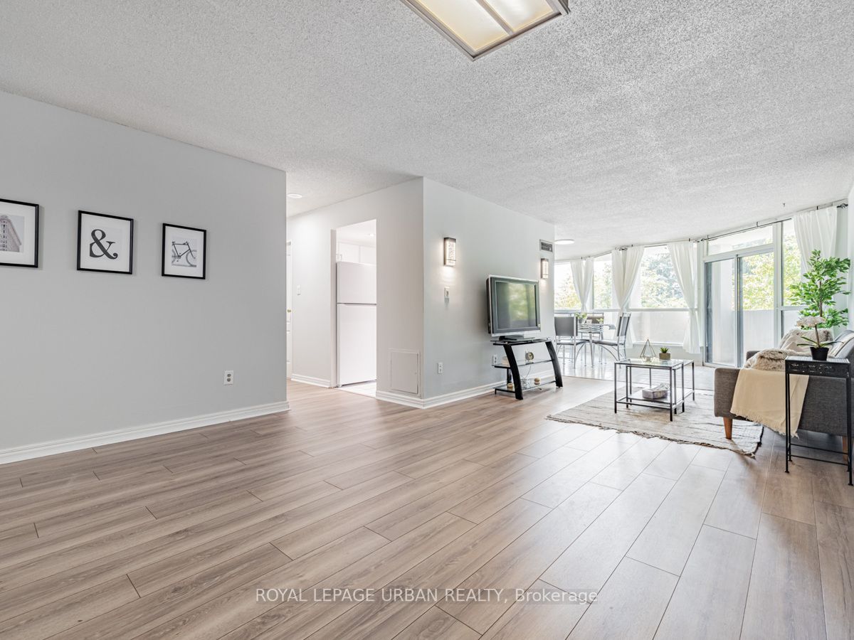 Listing W6792634 - Large Photo # 5
