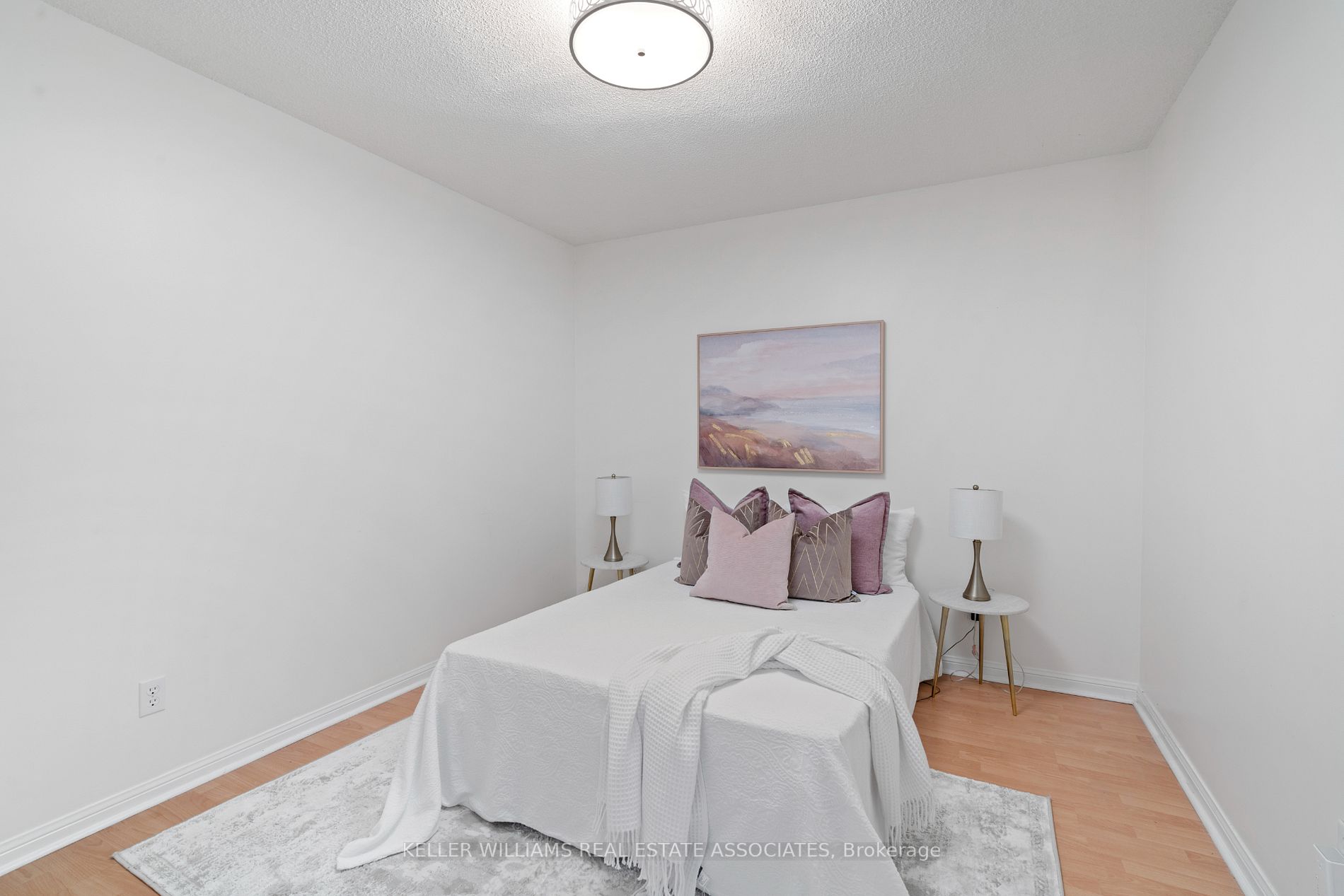 1150 Parkwest Pl, #107