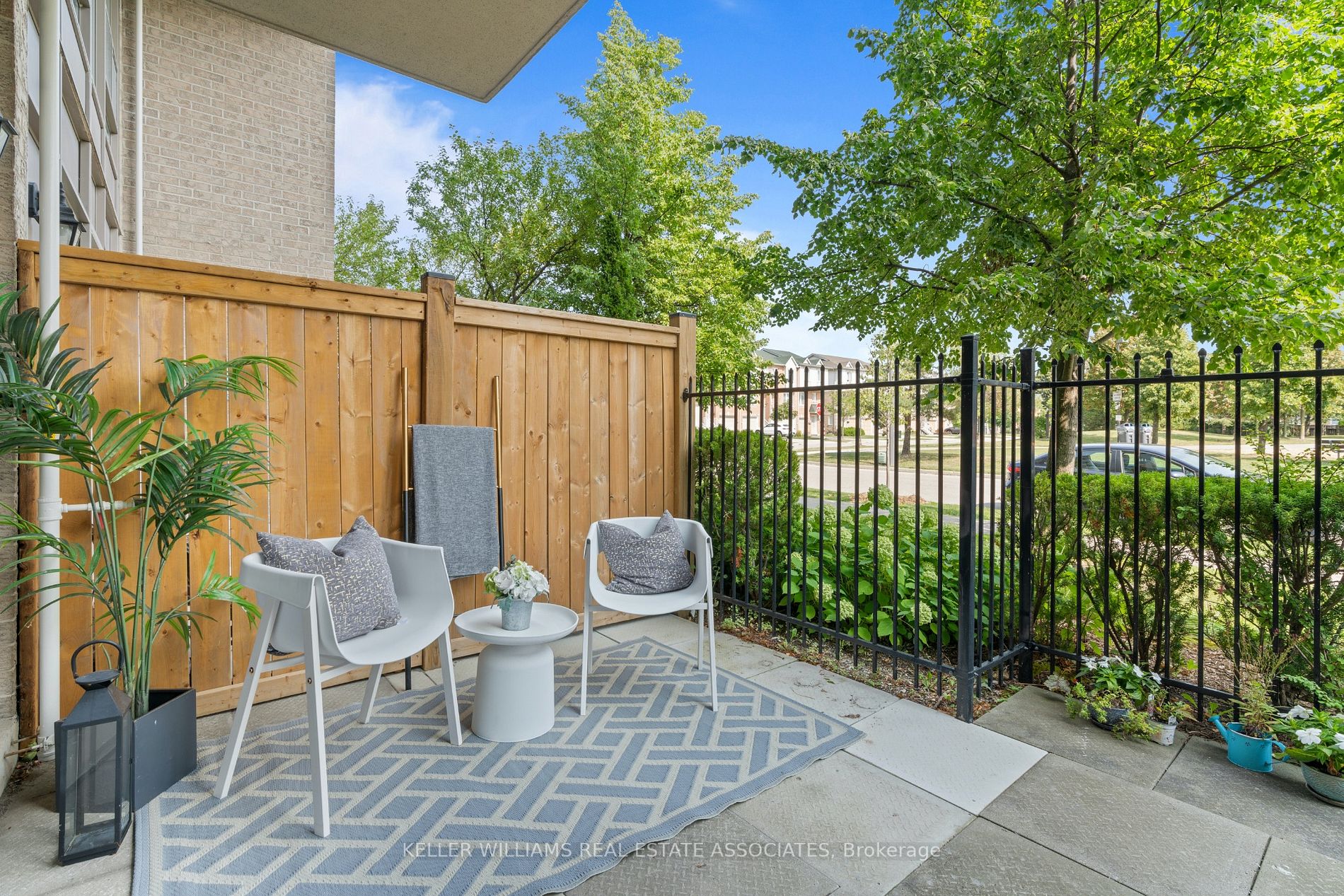 1150 Parkwest Pl, #107