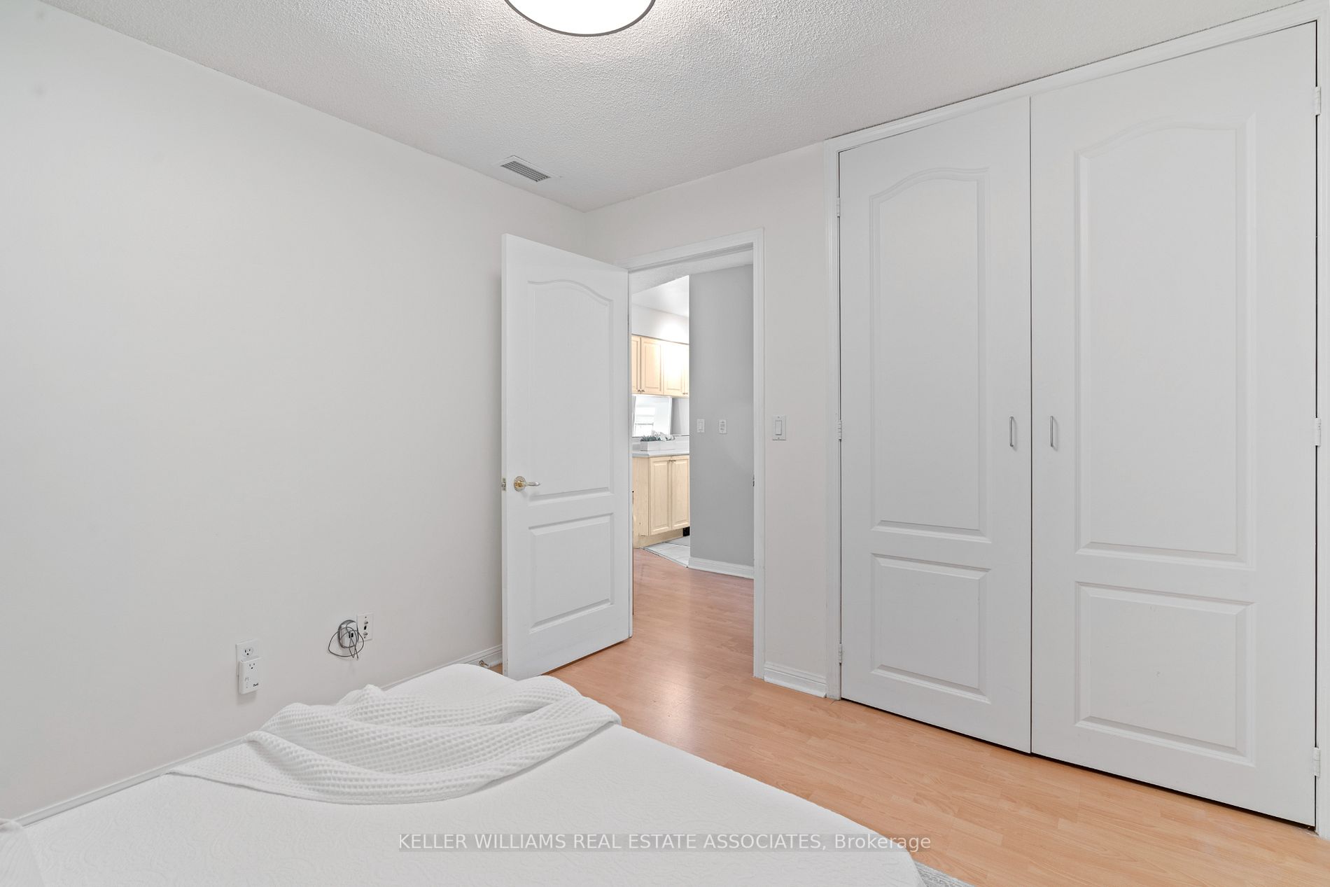 1150 Parkwest Pl, #107
