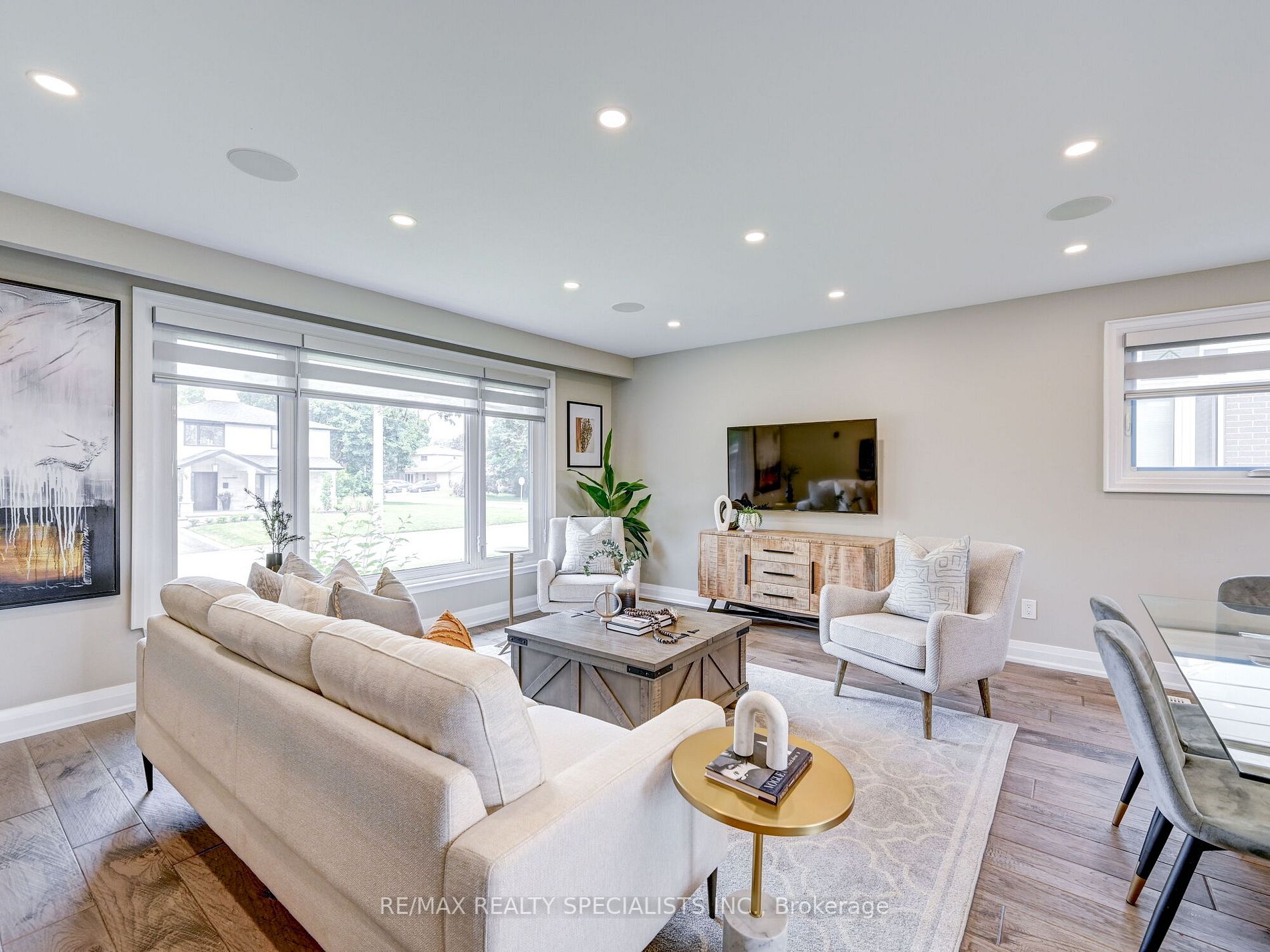 3 Lockton Crescent