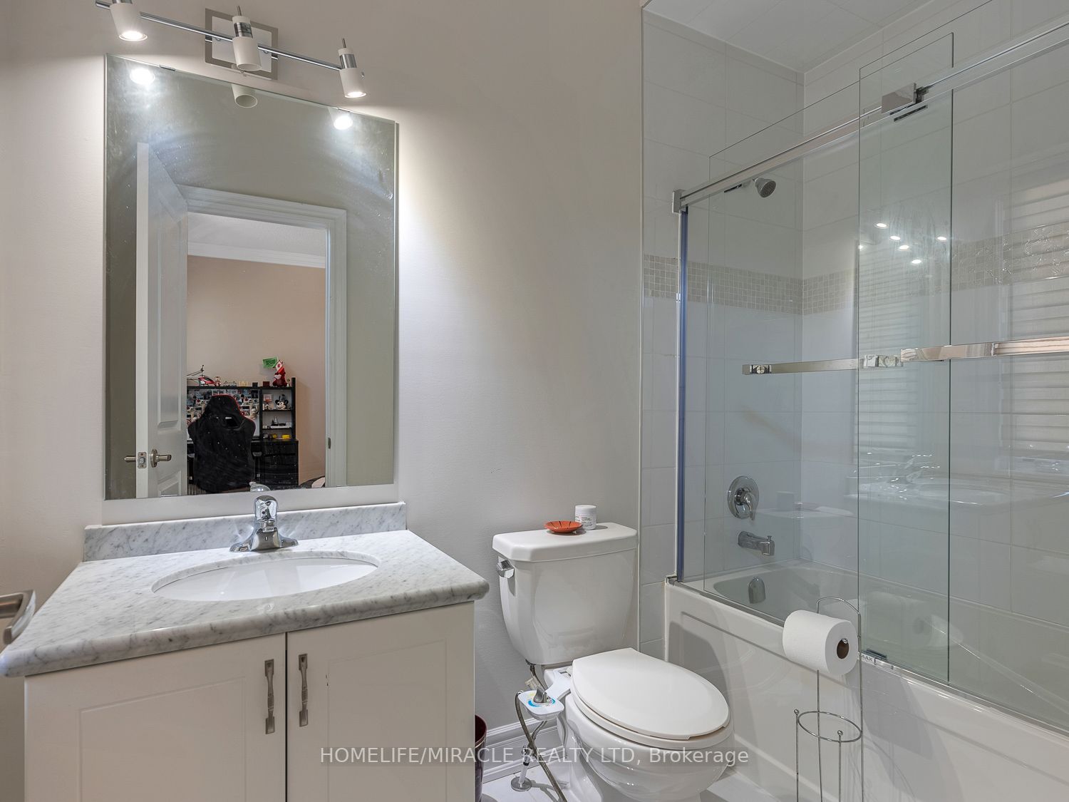 3257 Charles Biggar Drive