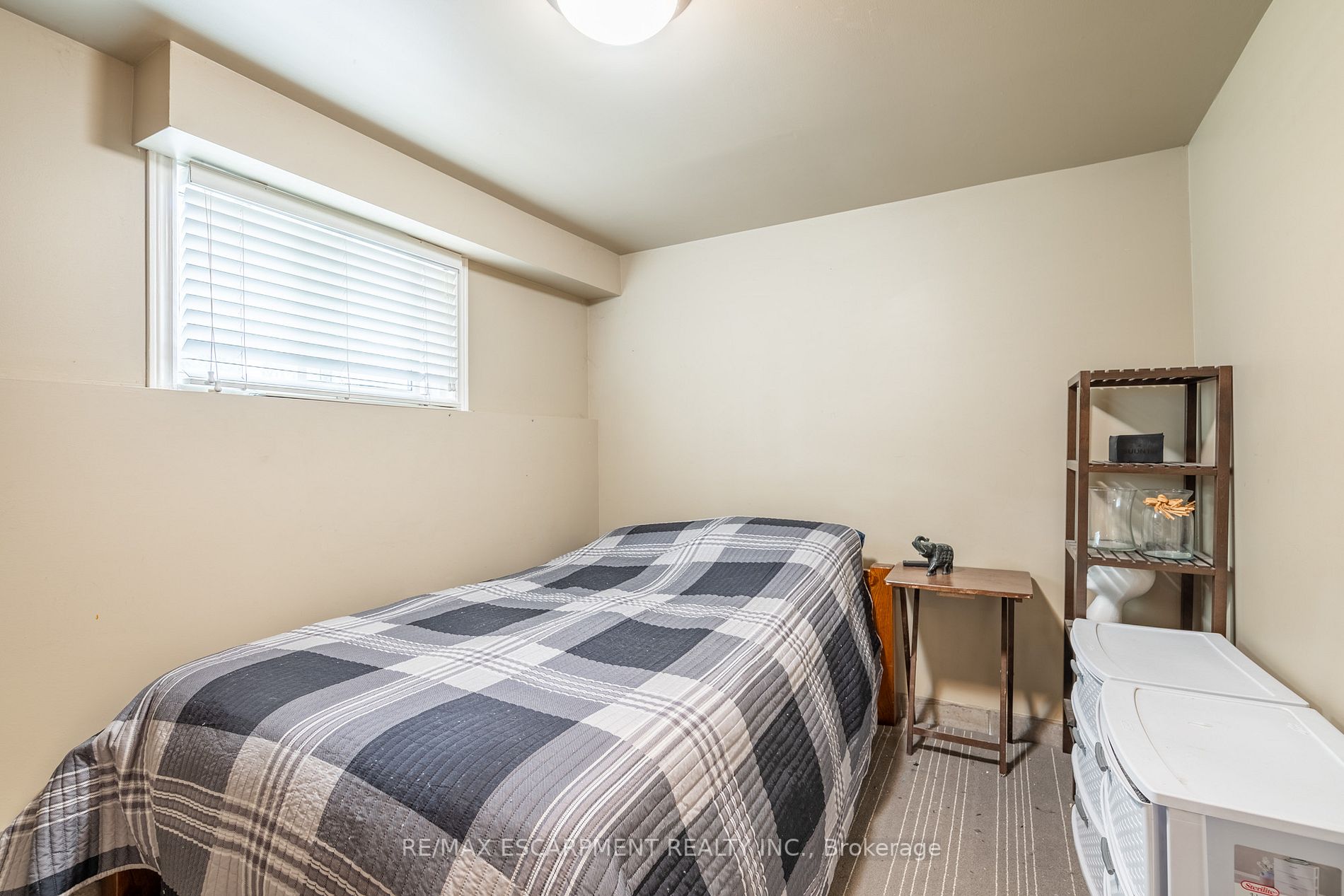 3033 Tecumseh Dr
