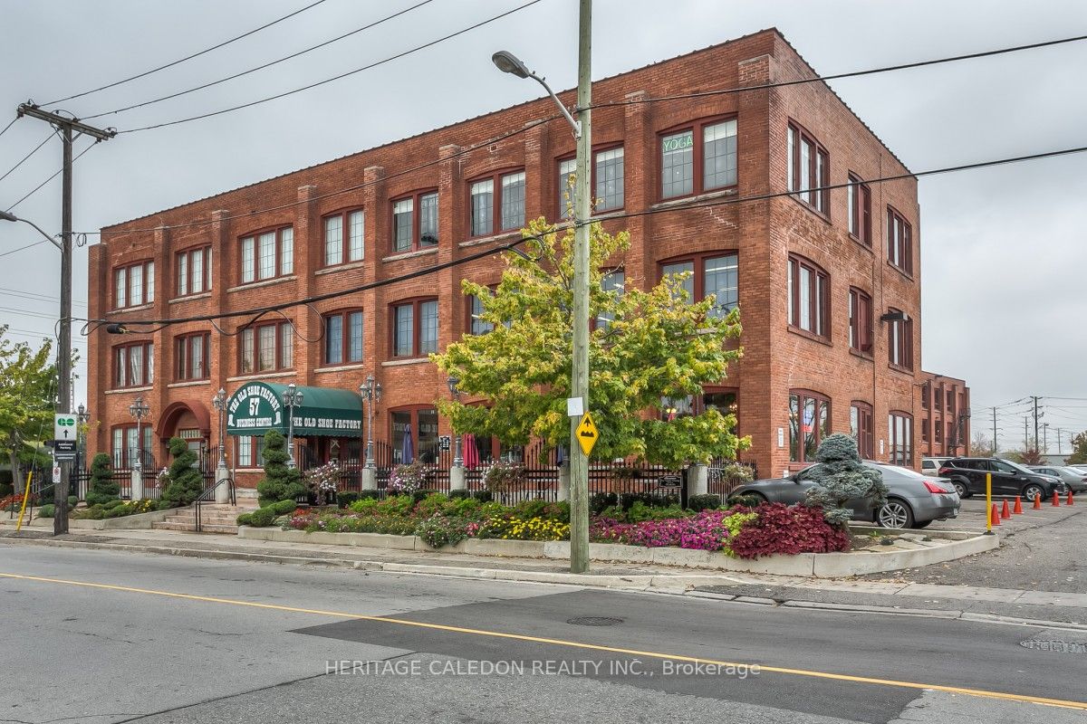57 Mill St N, #206