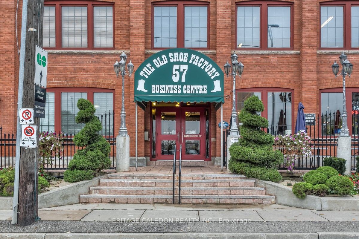 57 Mill St N, #206