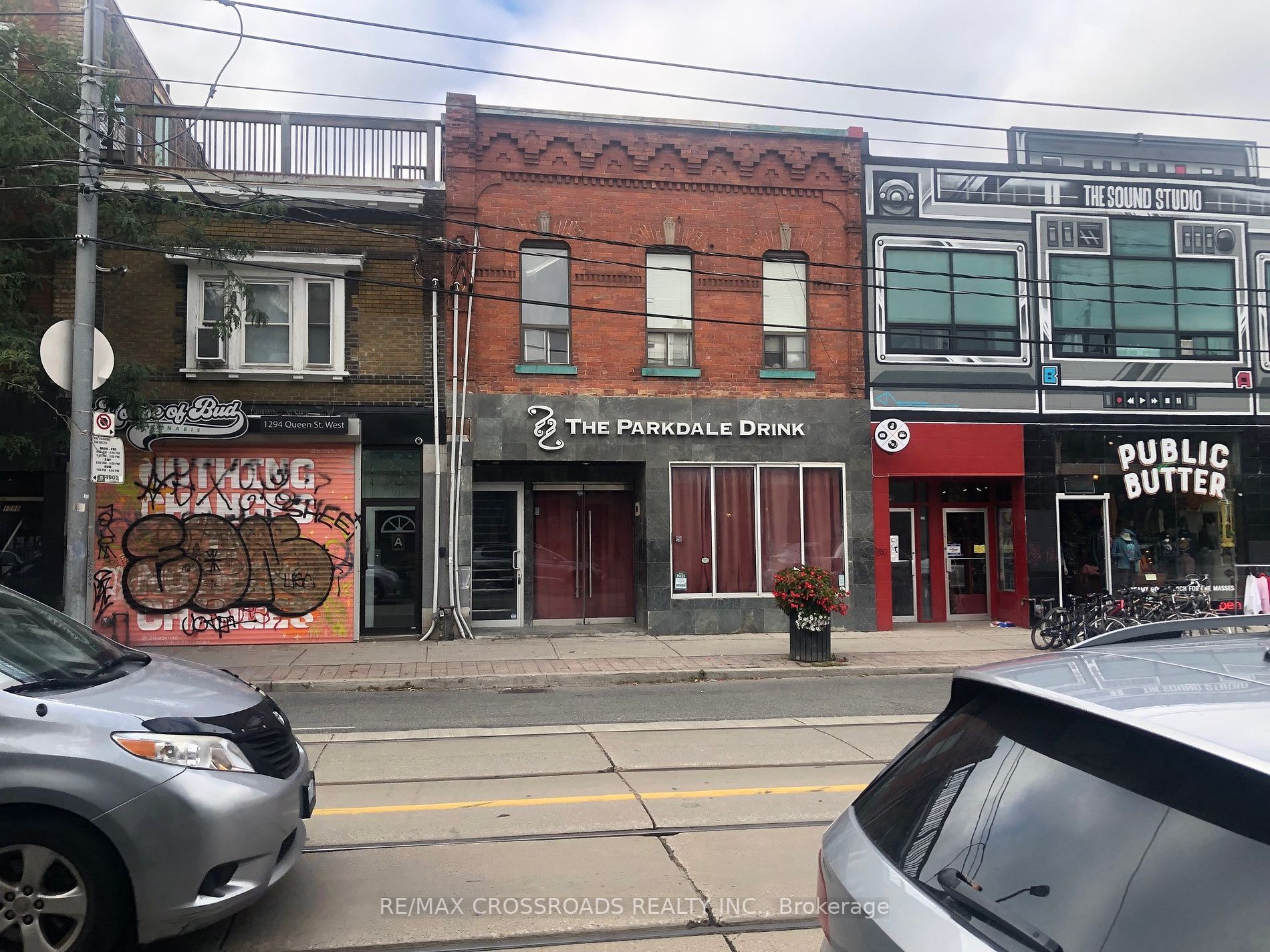 1292 Queen Main Lf & Bsmt St W