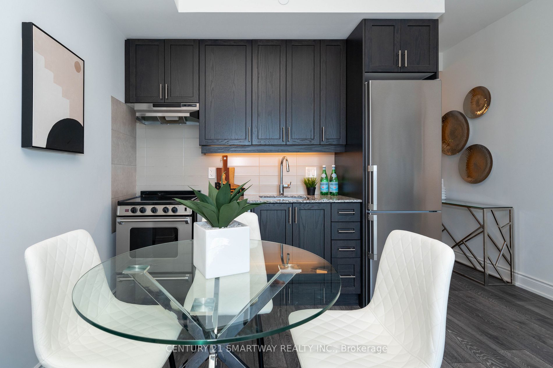 1050 Main Street E, #713