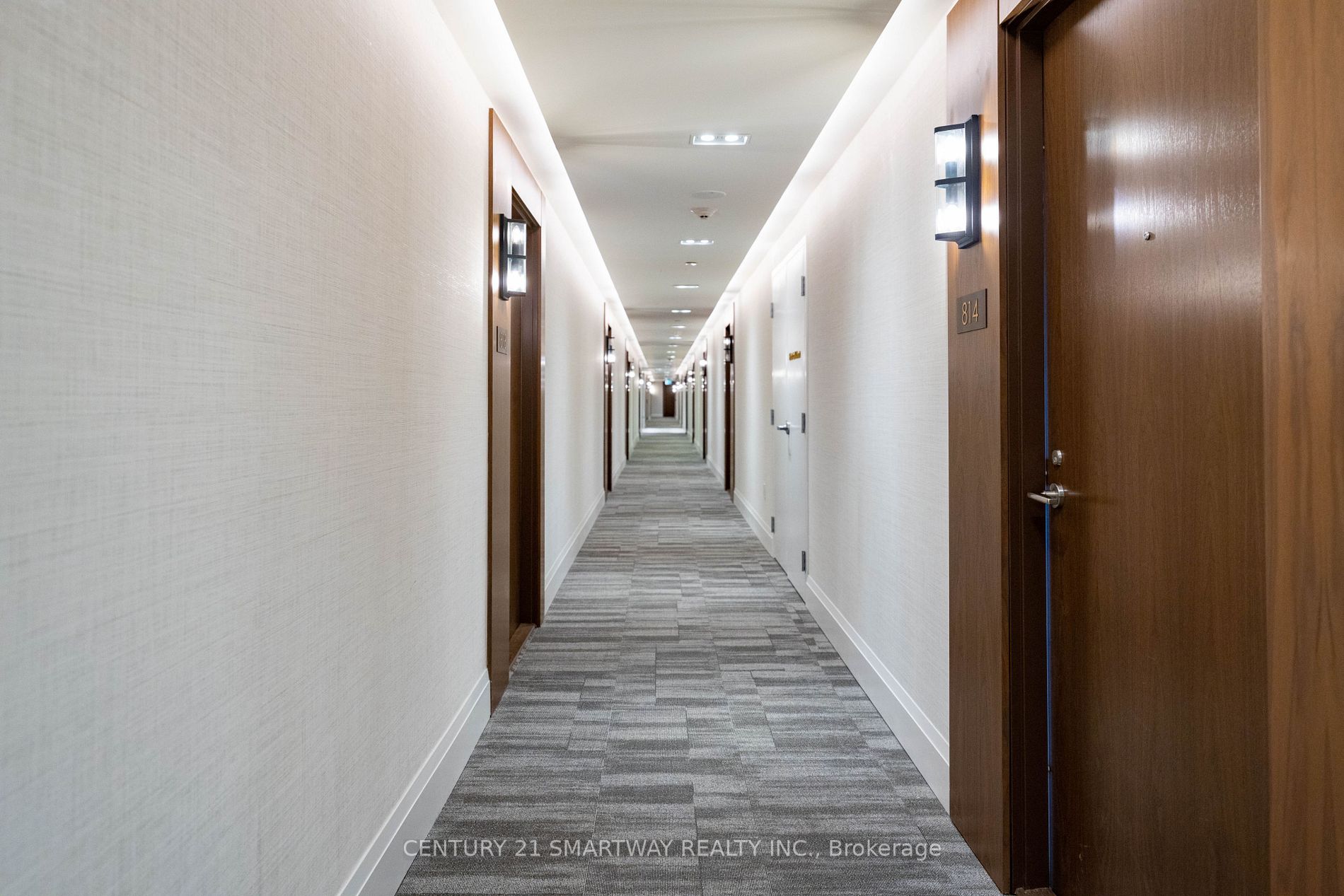 1050 Main Street E, #713