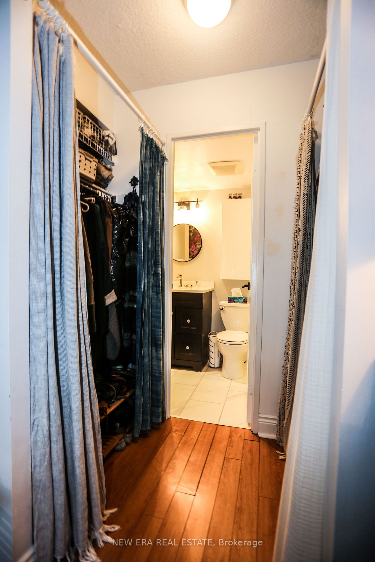 50 Quebec Ave, #204