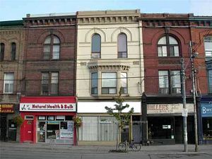 1380 Queen St W
