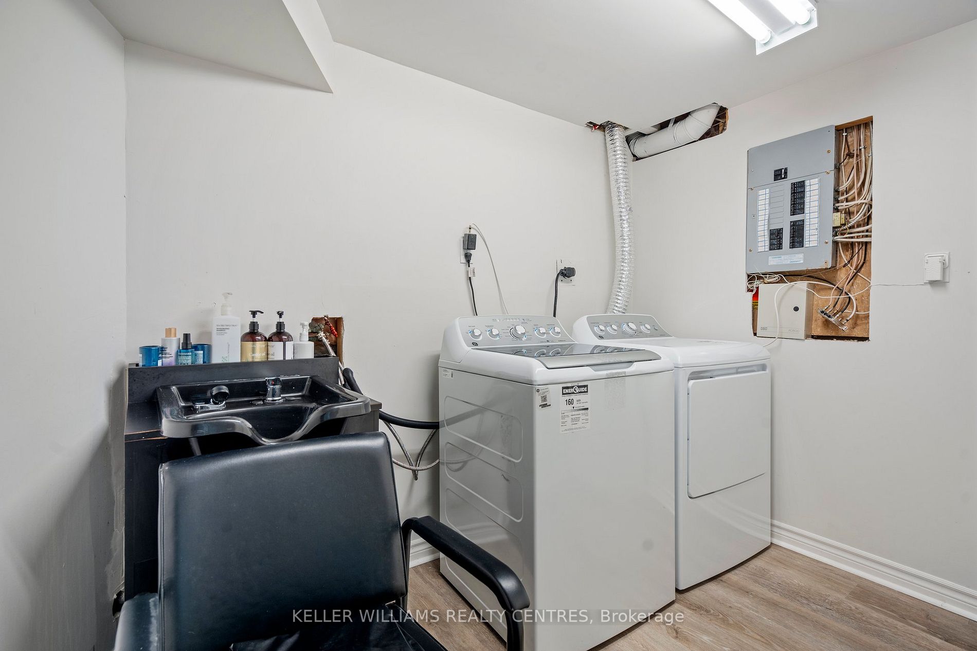 63 Wickstead Crt, #33