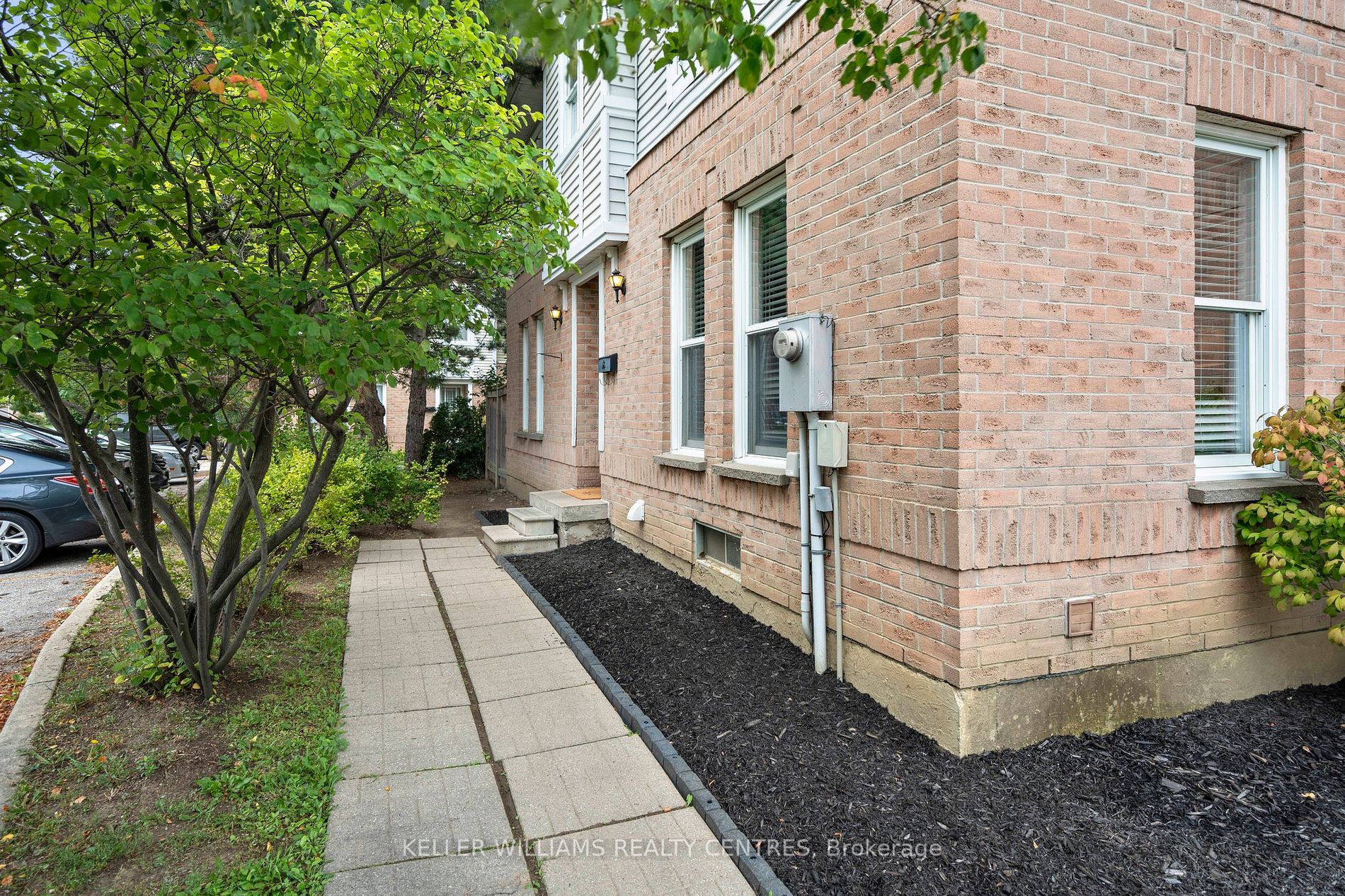 63 Wickstead Crt, #33