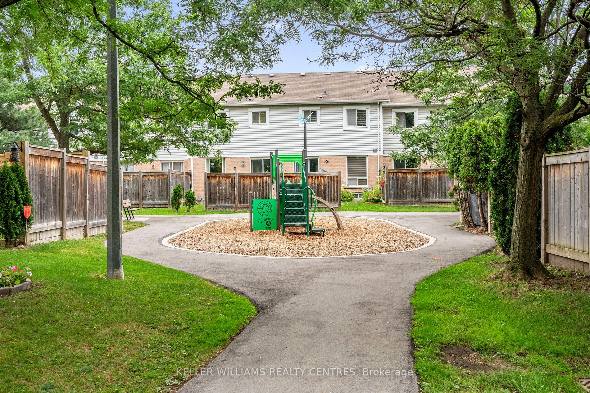 63 Wickstead Crt, #33