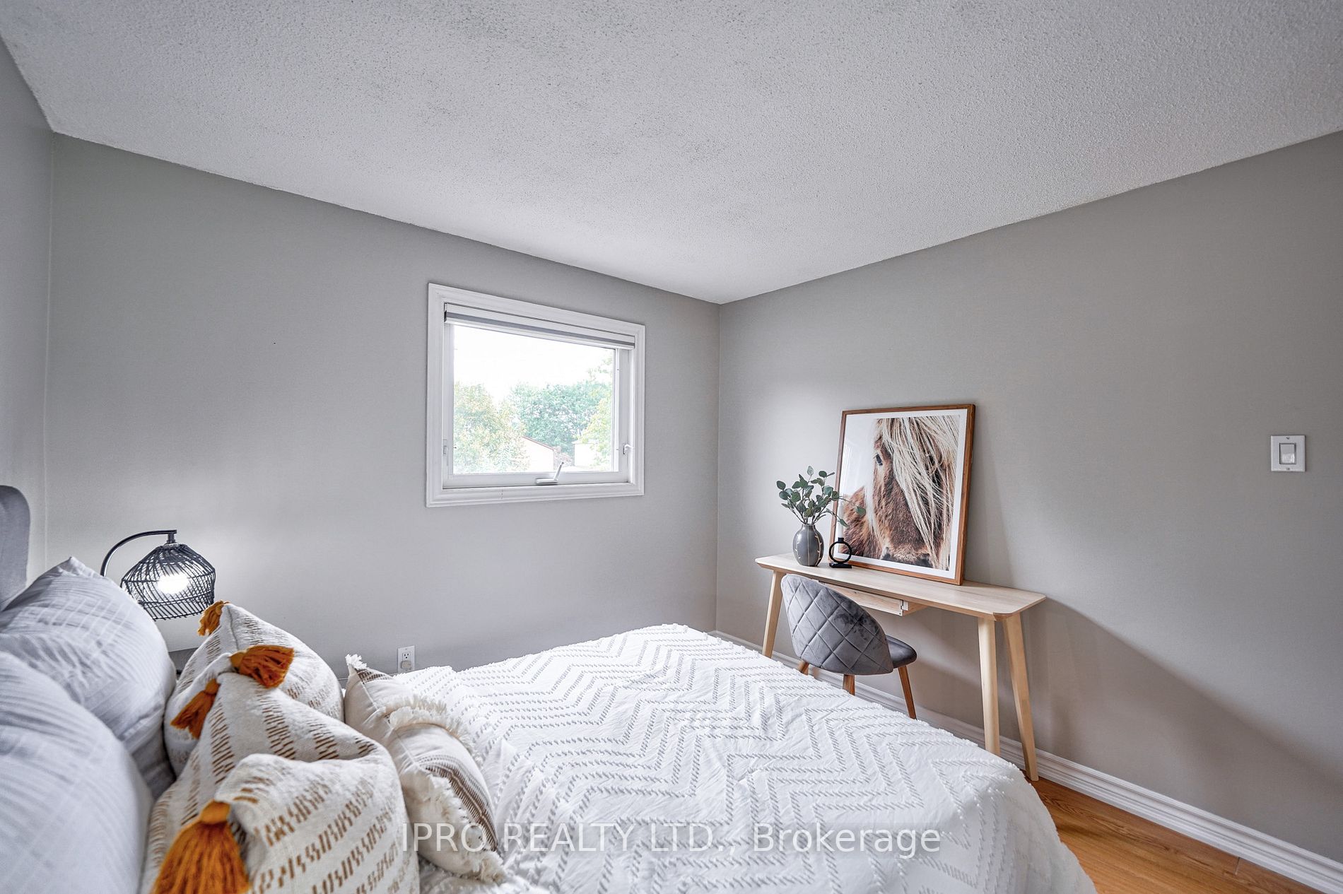 324 Woodlawn Crescent
