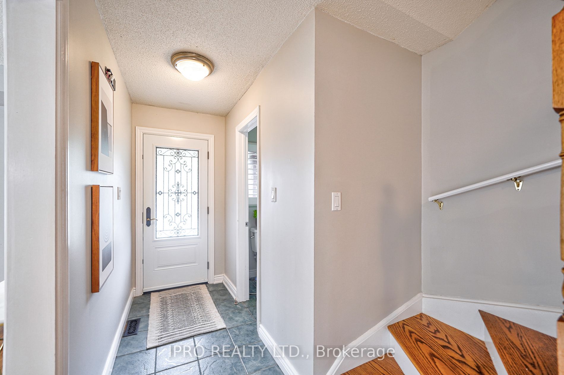 324 Woodlawn Crescent