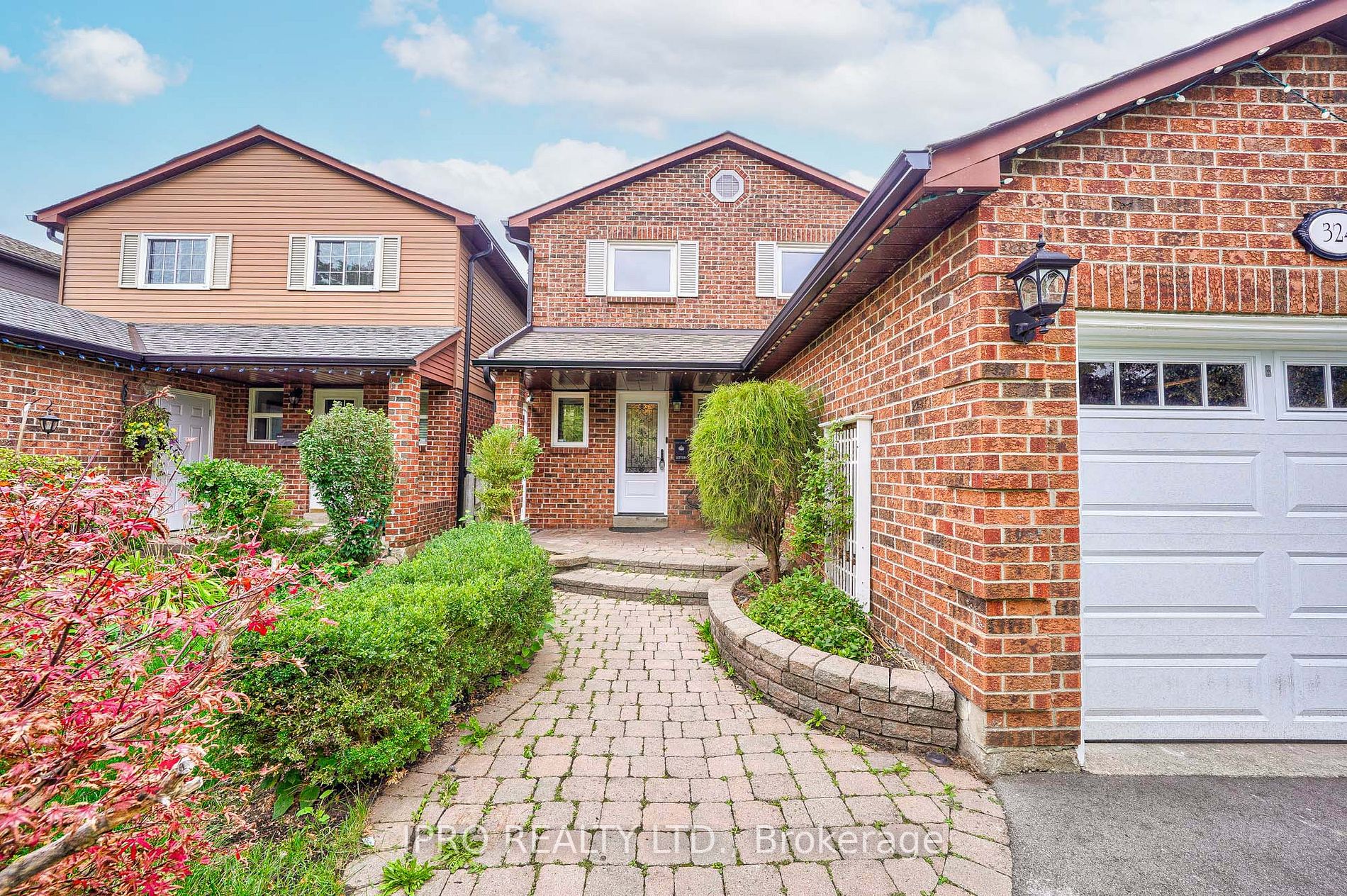 324 Woodlawn Crescent