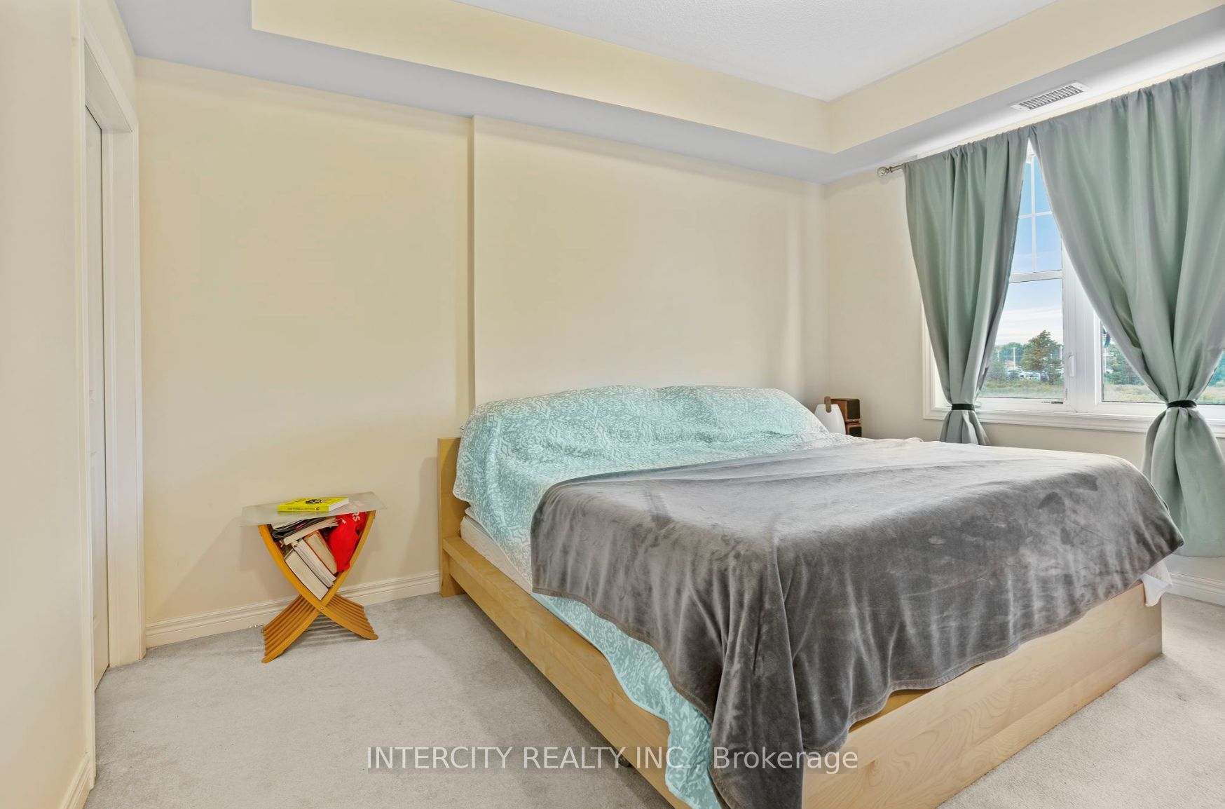 2326 Taunton Rd, #204