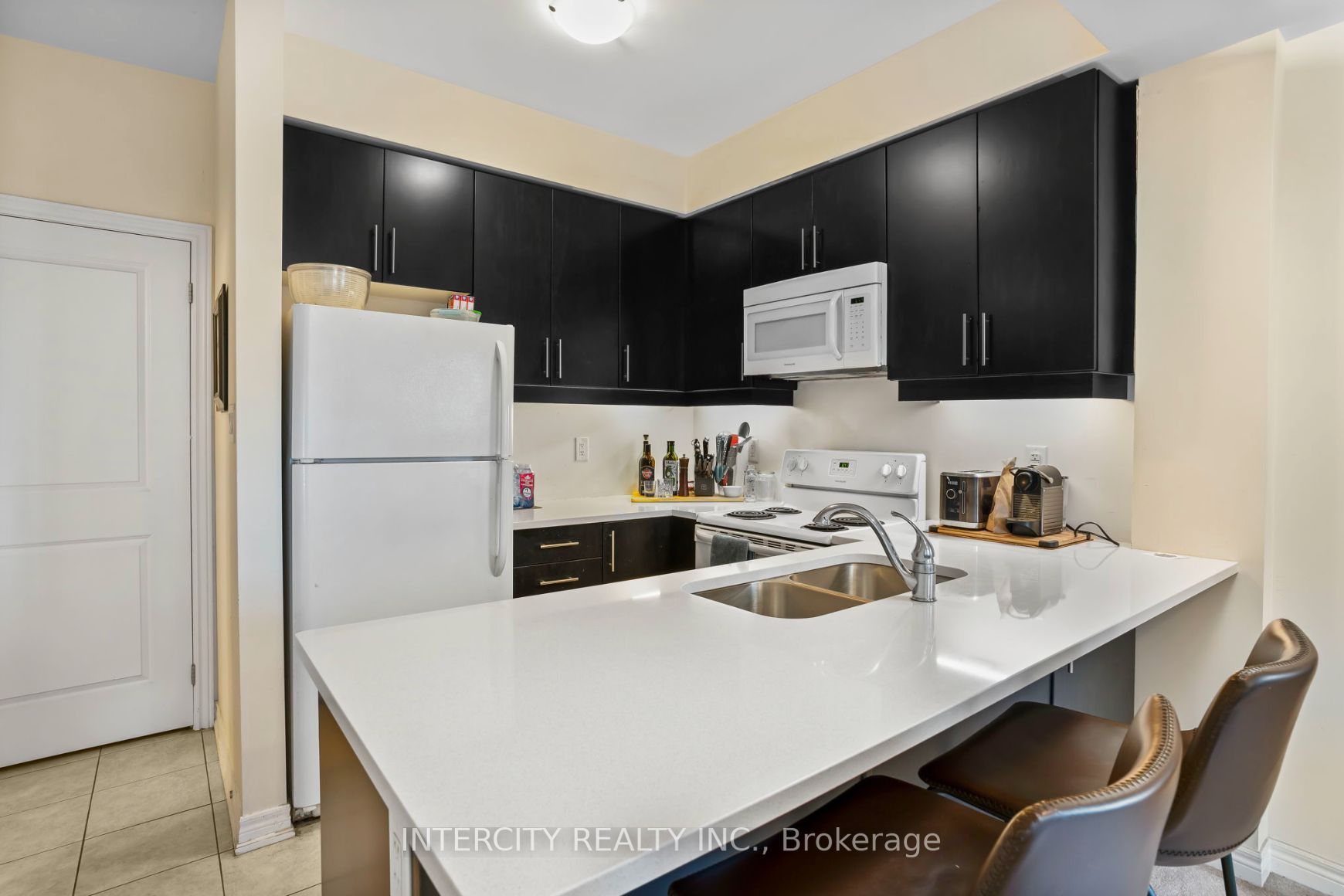2326 Taunton Rd, #204