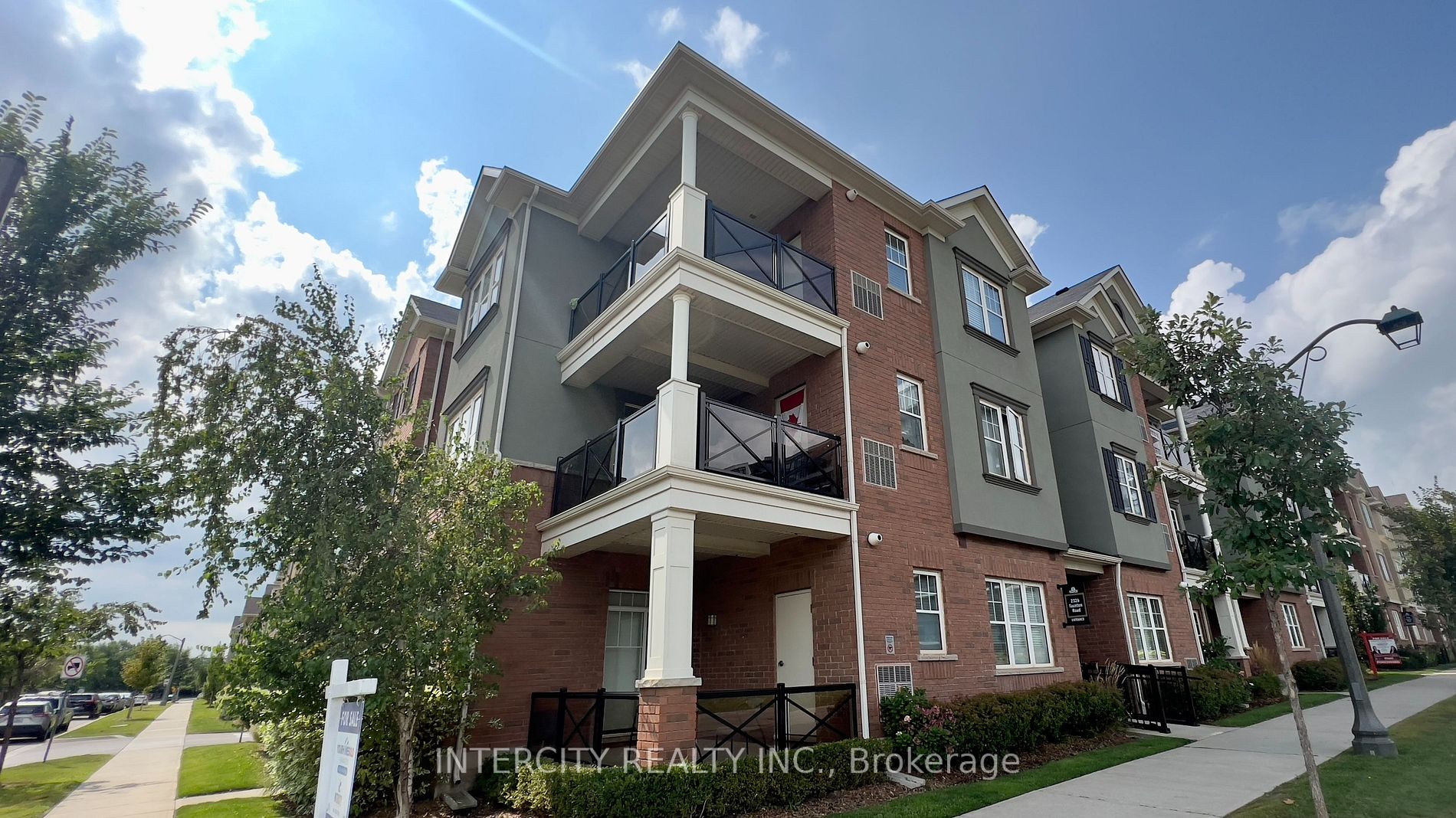 2326 Taunton Rd, #204