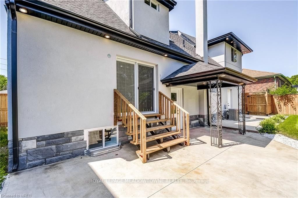 312 Mallard Avenue