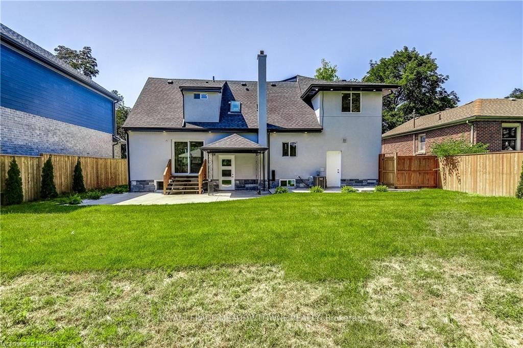 312 Mallard Avenue