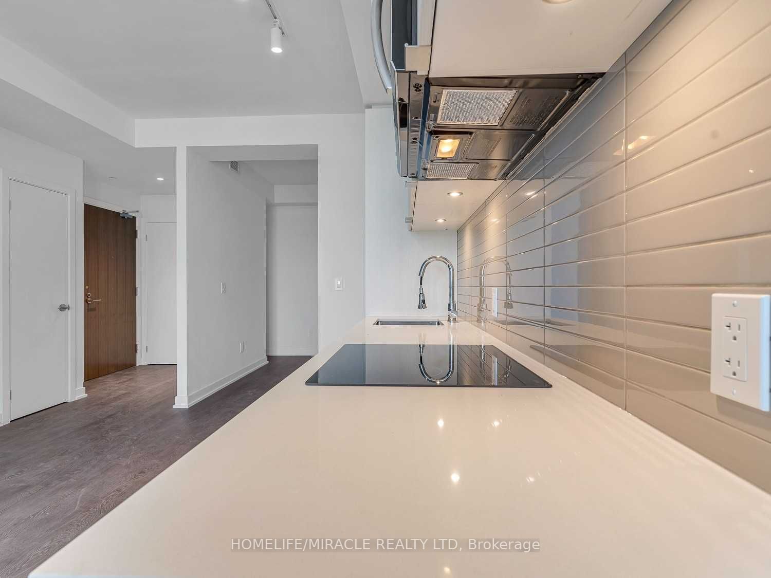 1926 Lakeshore Blvd, #1701