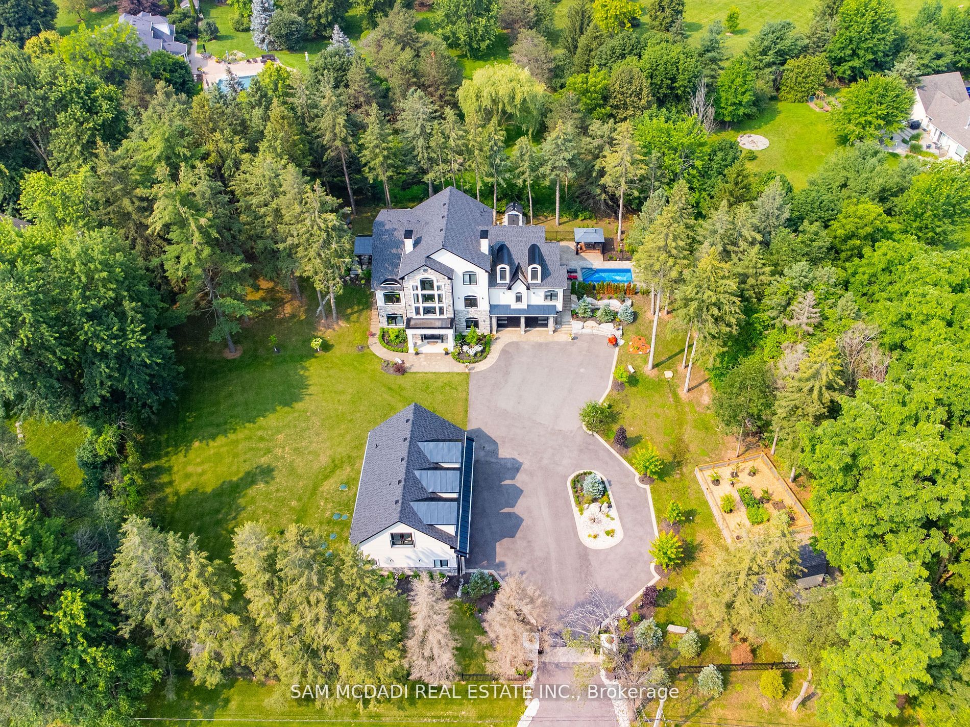 5040 Mount Nemo Cres