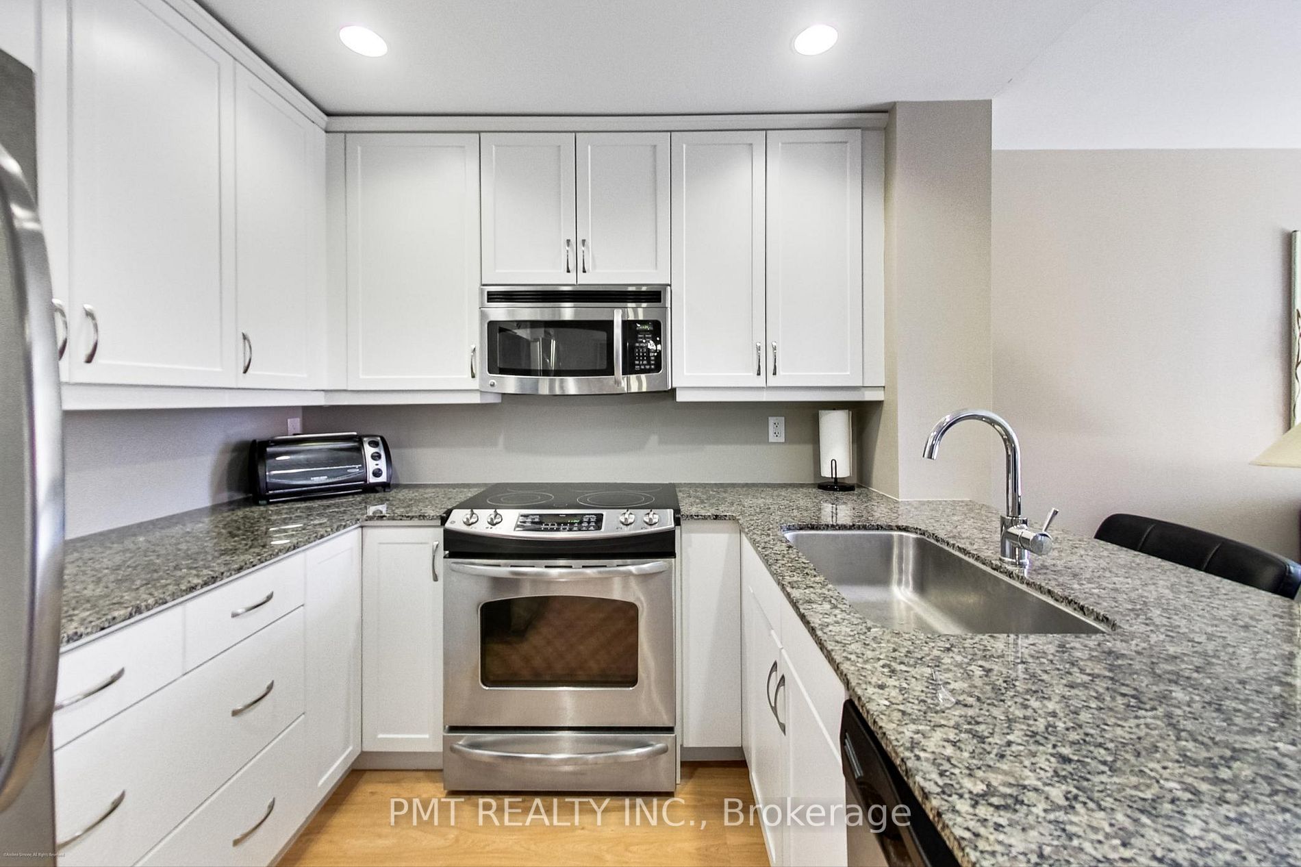 Listing W6794700 - Large Photo # 3