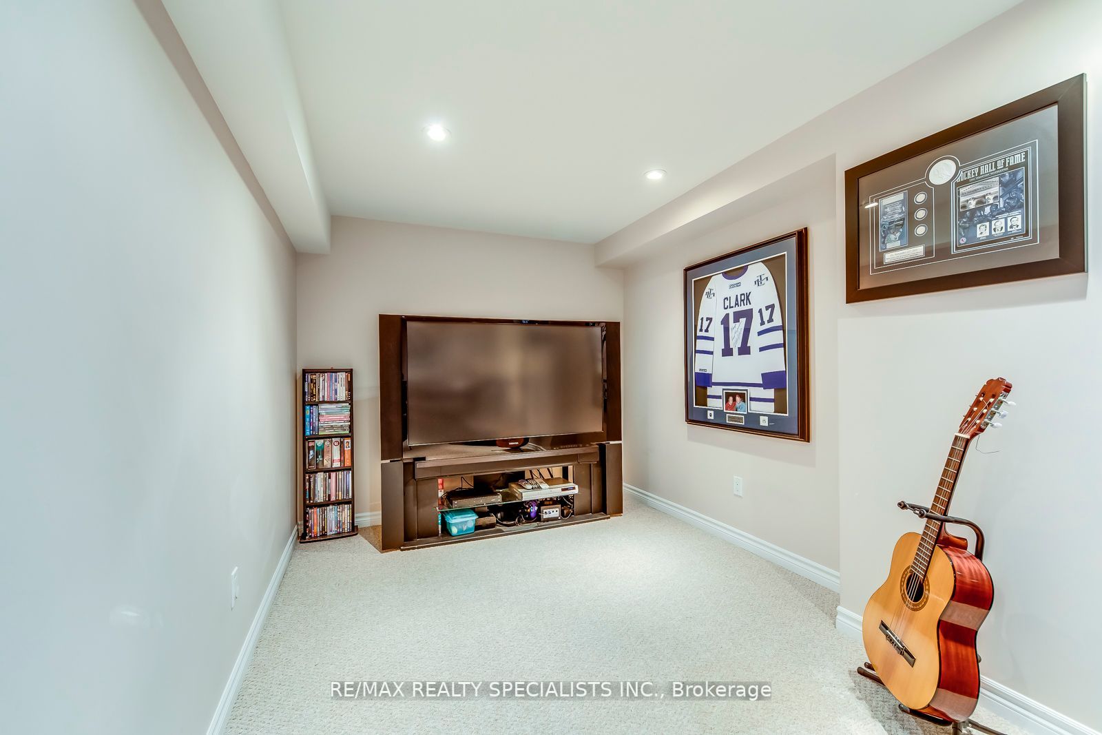 8 Ferguson Pl