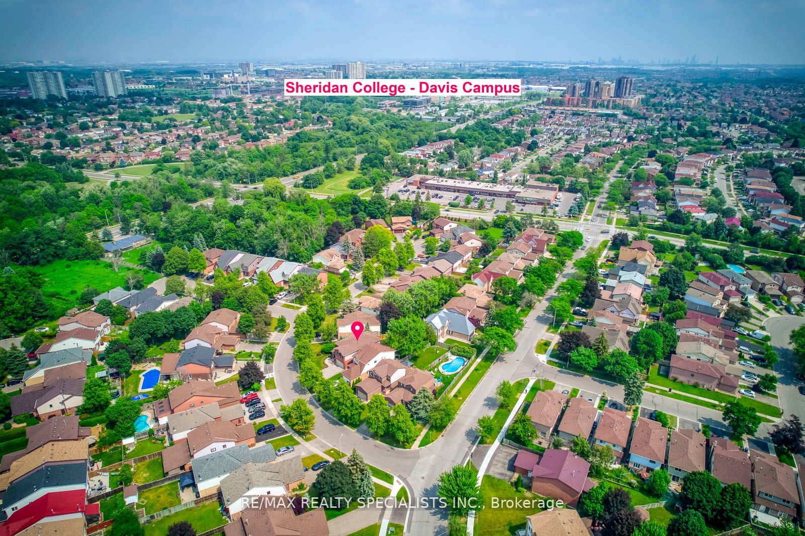 8 Ferguson Pl