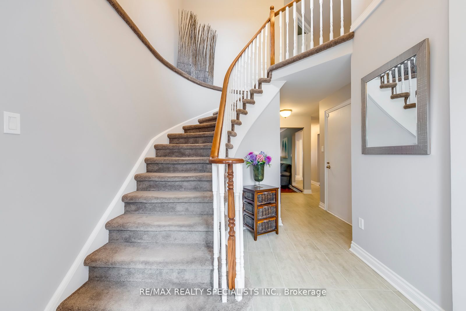 8 Ferguson Pl
