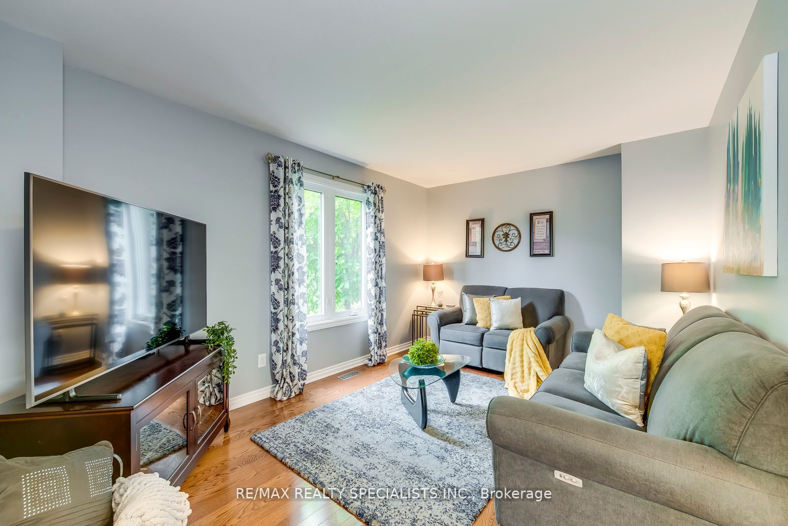 8 Ferguson Pl