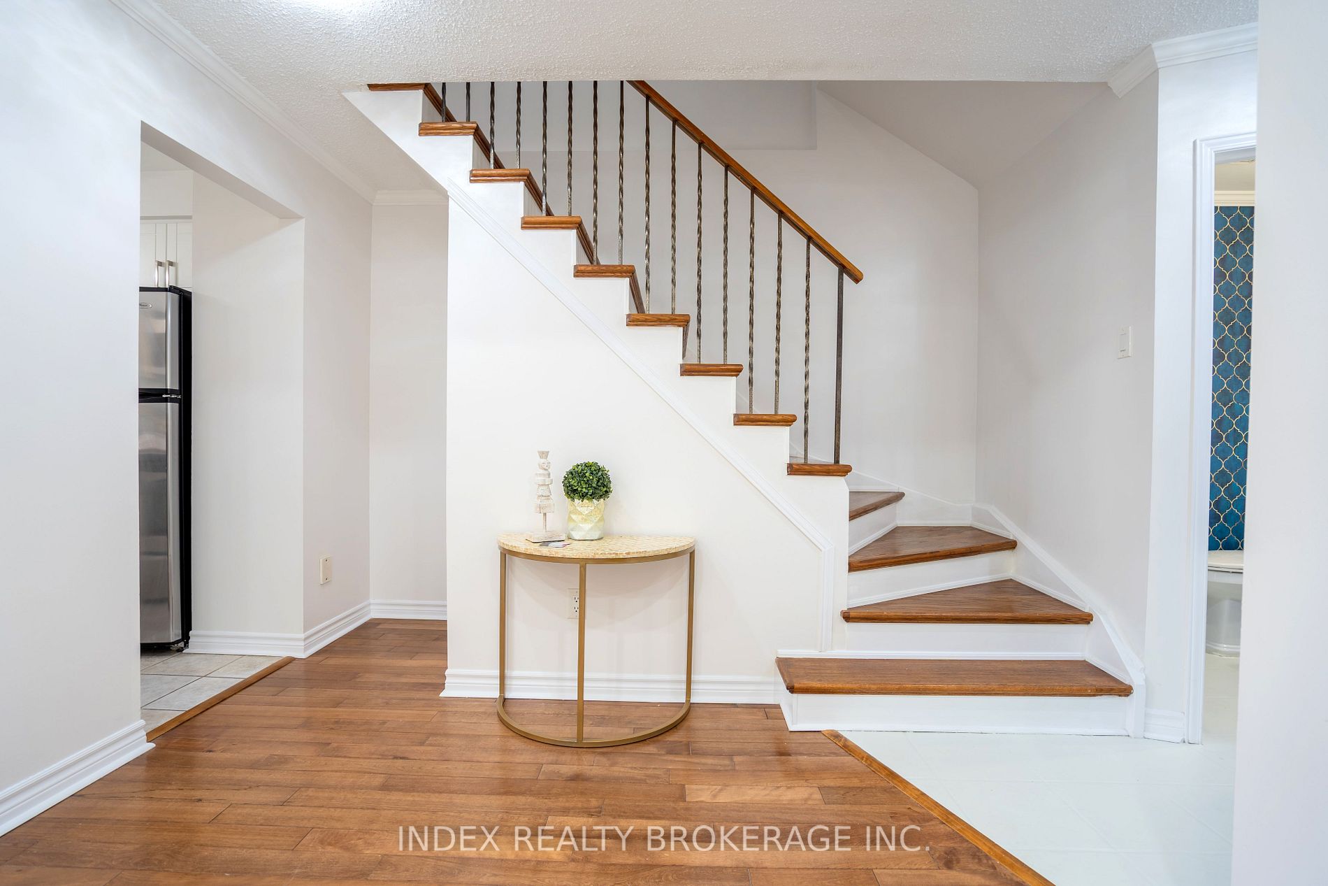 19 Rustywood Drive
