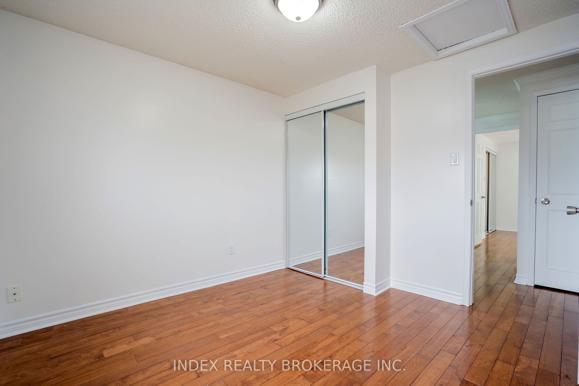 19 Rustywood Drive